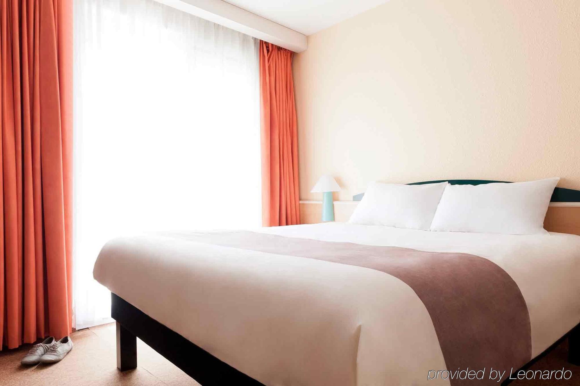 Ibis La Rochelle Centre Historique Hotel 3*