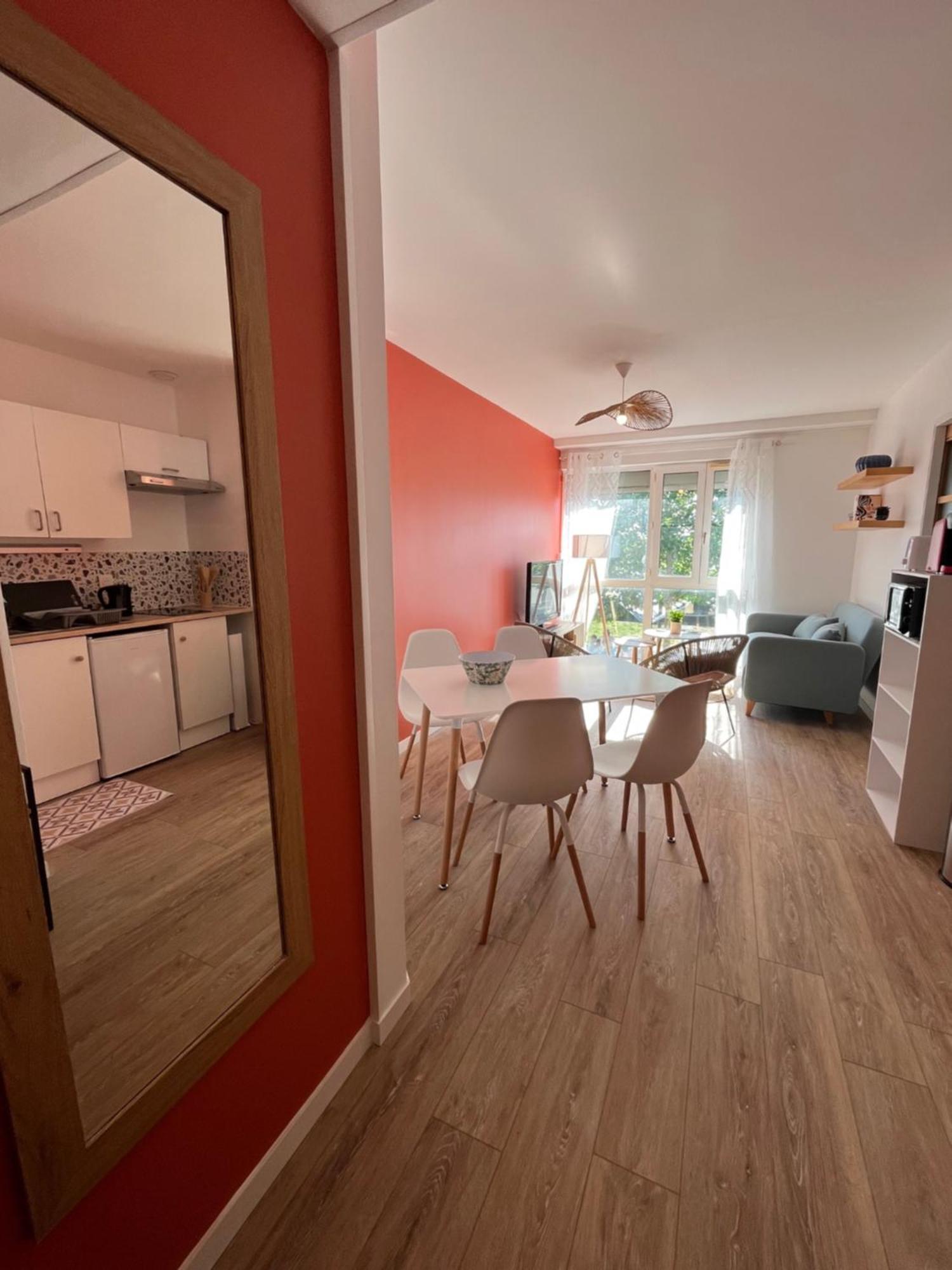 La Tour Saint-nicolas Apartment *