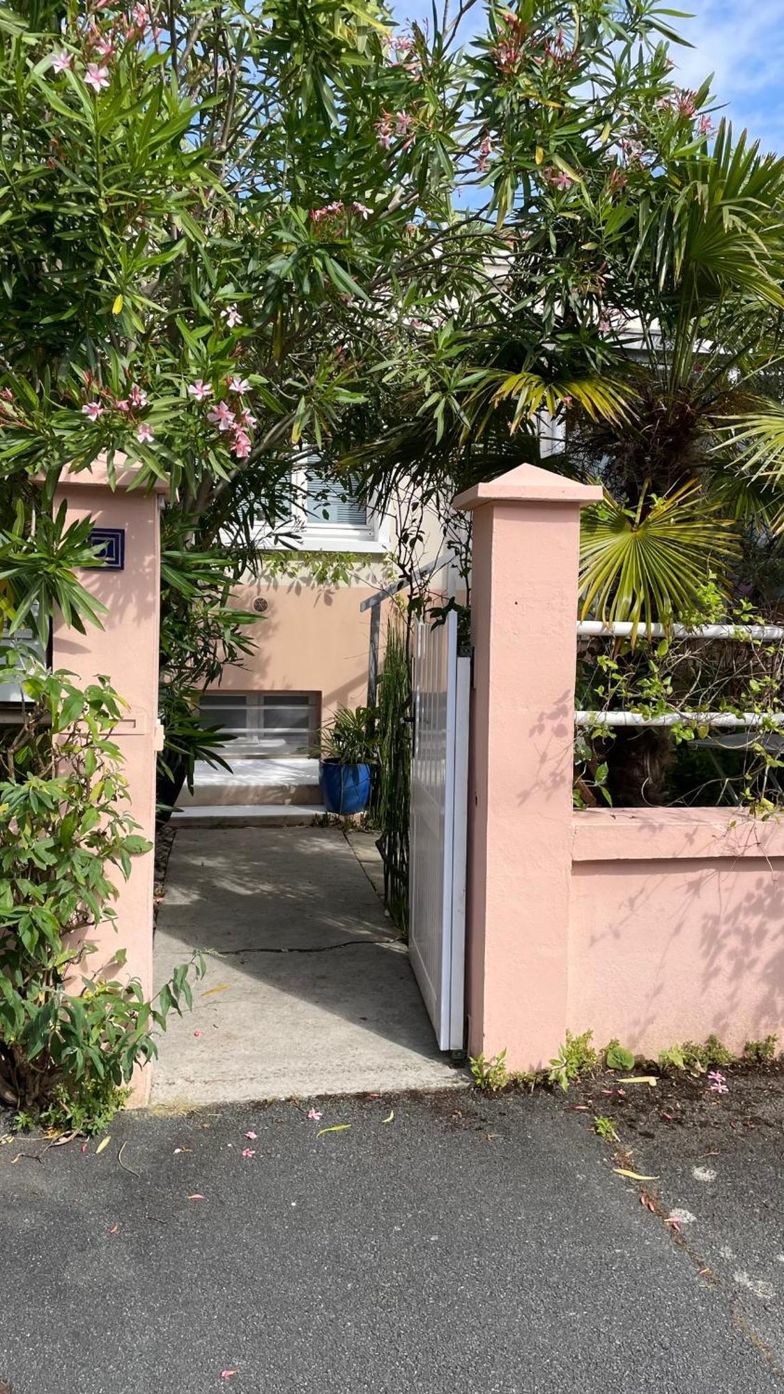 Le Bayanas Holiday home