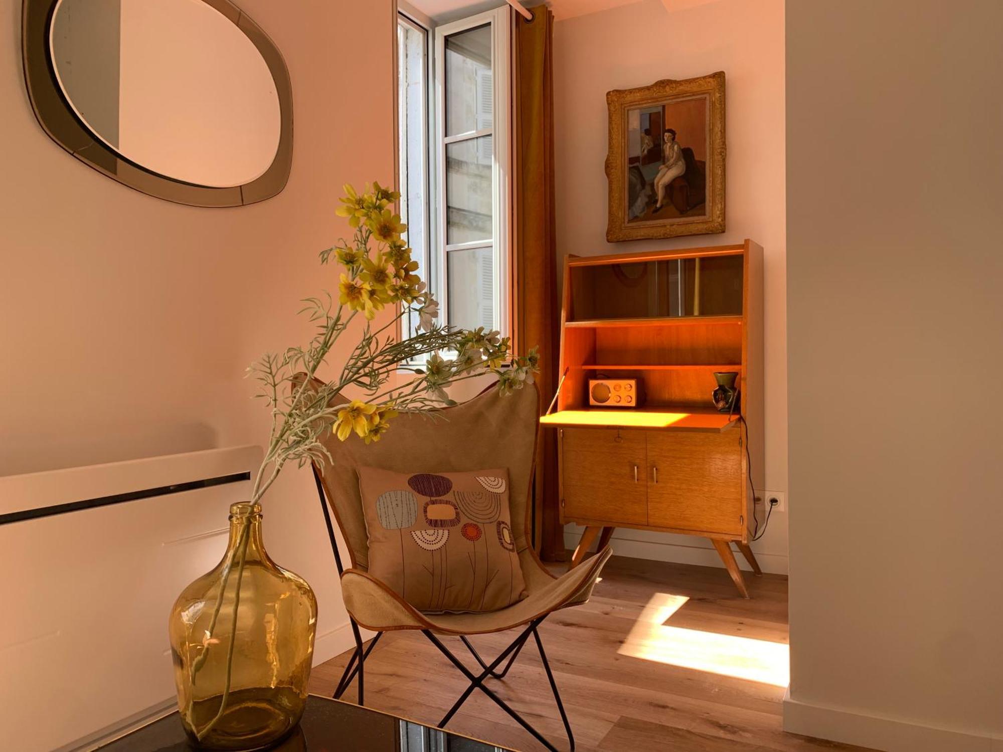 Apartment Escapade Vintage Avec Terrasse En Centre Historique La Rochelle (Charente-Maritime)