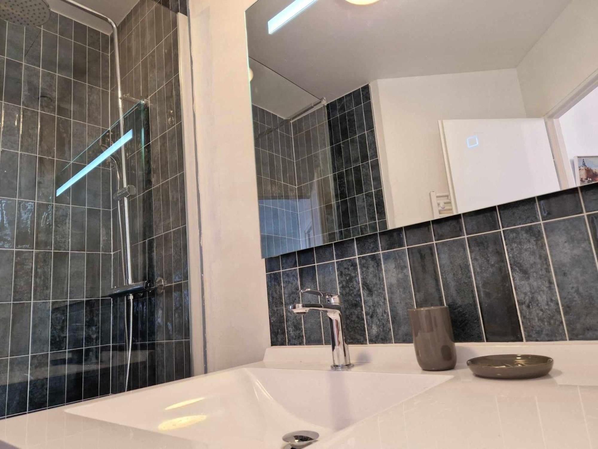 Exceptionnel Vieux Port 65m2 4-6 Pers, Wifi, Patio Appartement La Rochelle (Charente-Maritime)