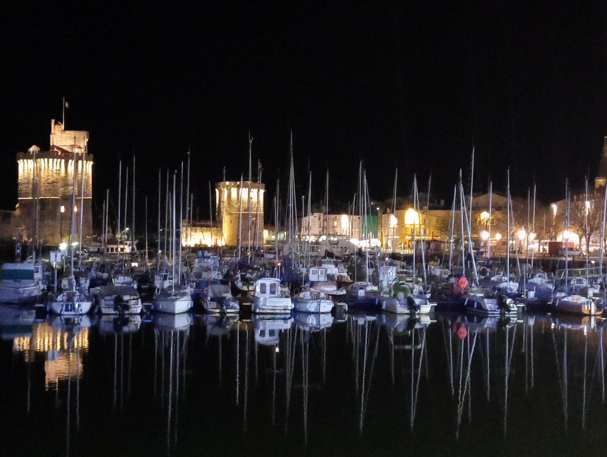 Les Arcades, T2 En Hypercentre * La Rochelle (Charente-Maritime)
