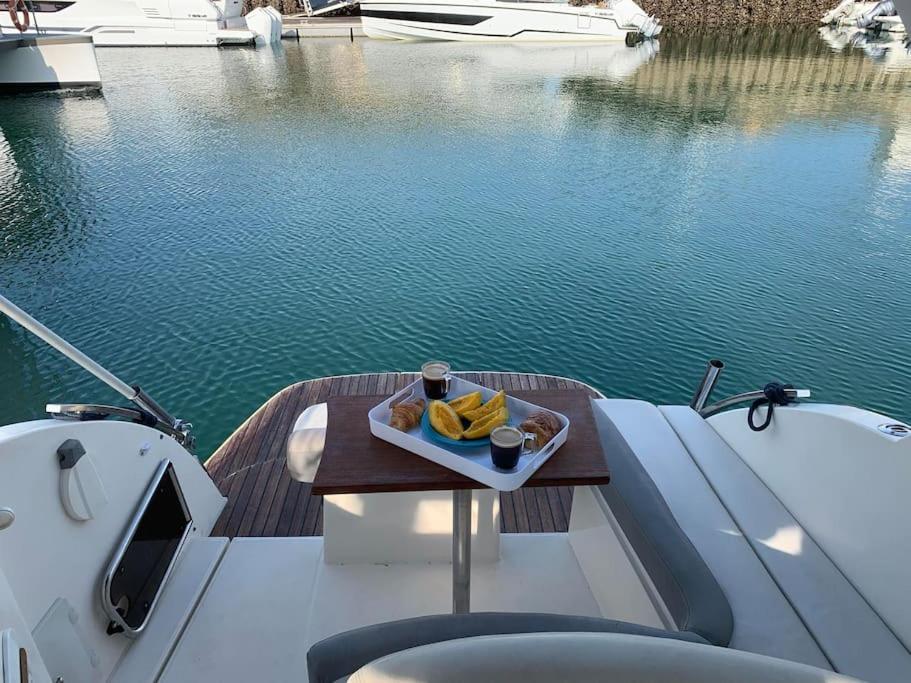 Vedette Pour Sejour Inoubliable Botel *