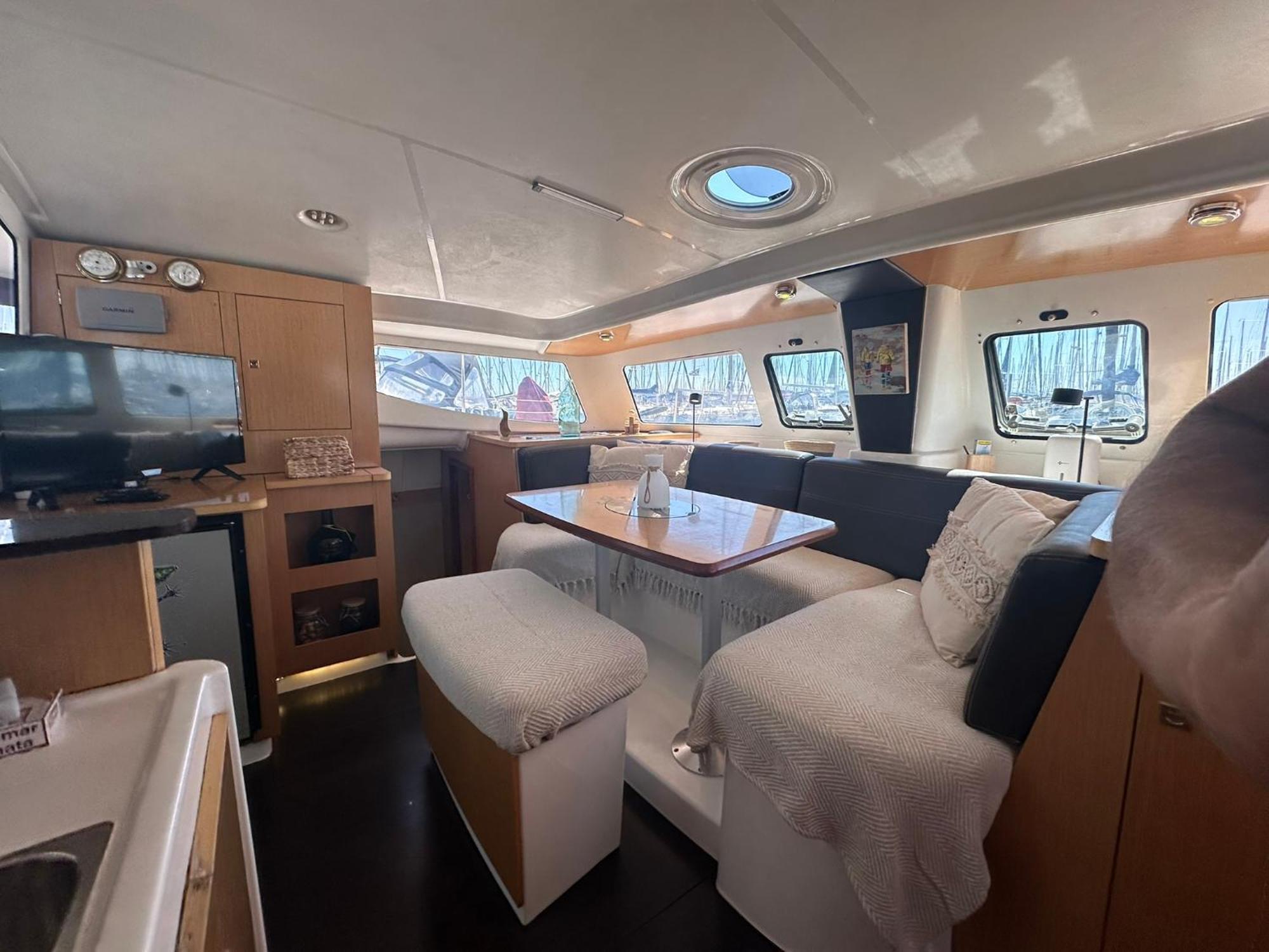 La Rochelle Sur L'eau Botel *