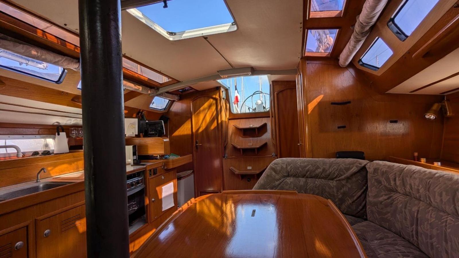 Nuit Sur Un Bateau Vieux Port Bateau-hôtel *