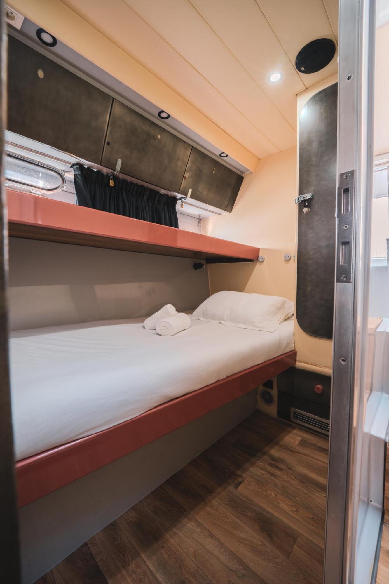 Bateau-hôtel Yacht Patxi La Rochelle *
