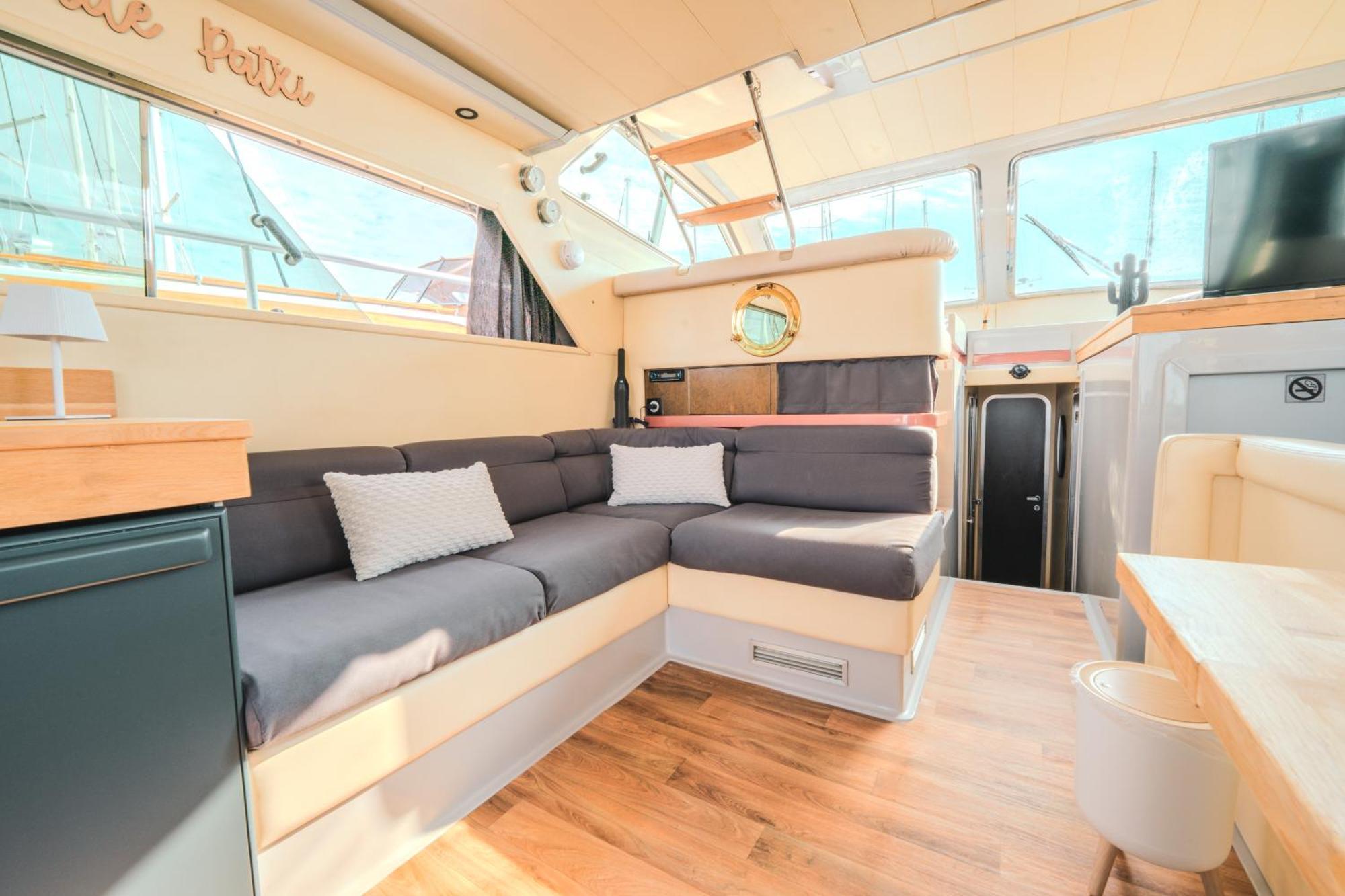 Yacht Patxi La Rochelle *