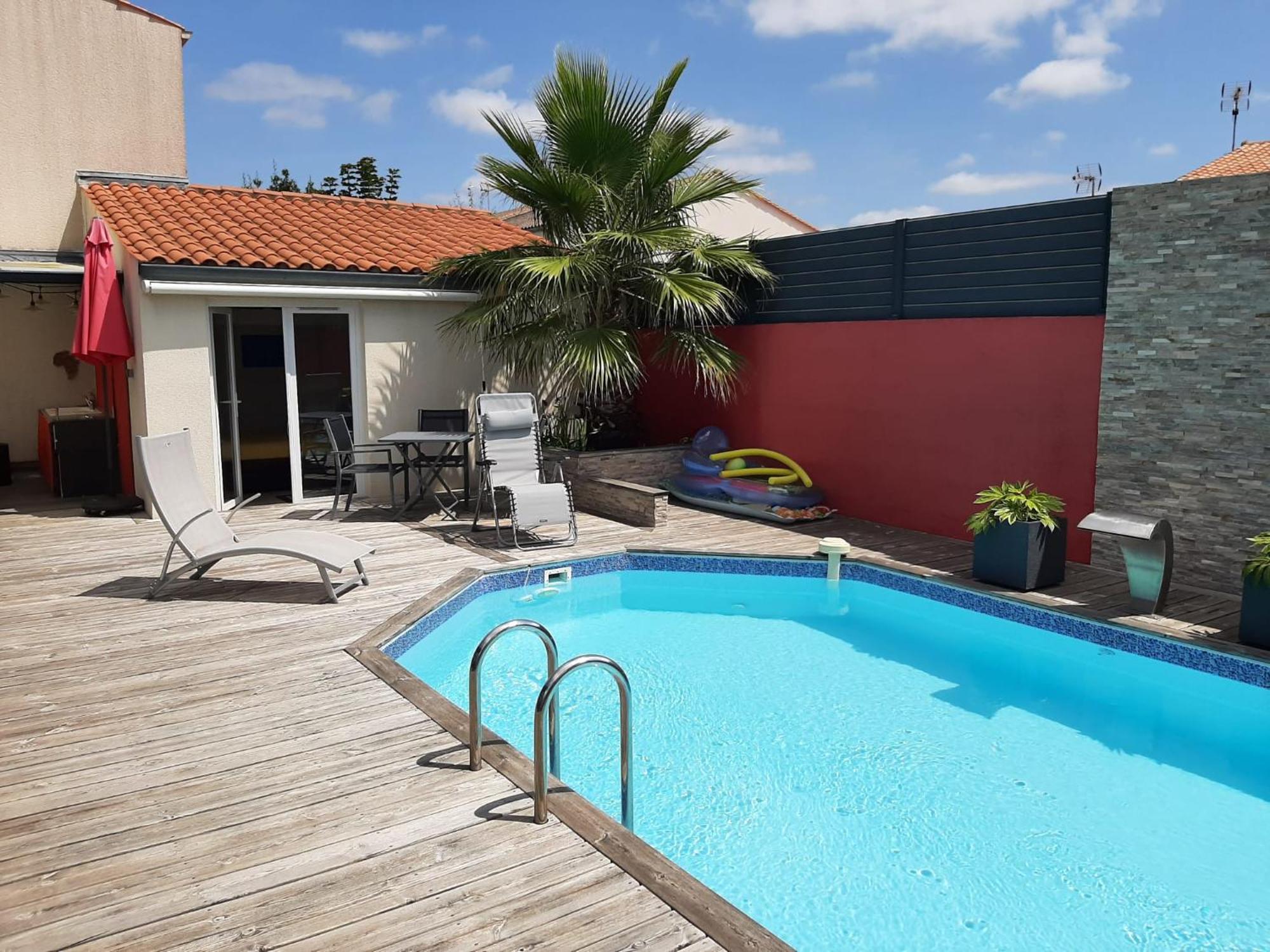 Homestay Independant Avec Piscine Et Cuisine Exterieures La Rochelle (Charente-Maritime)