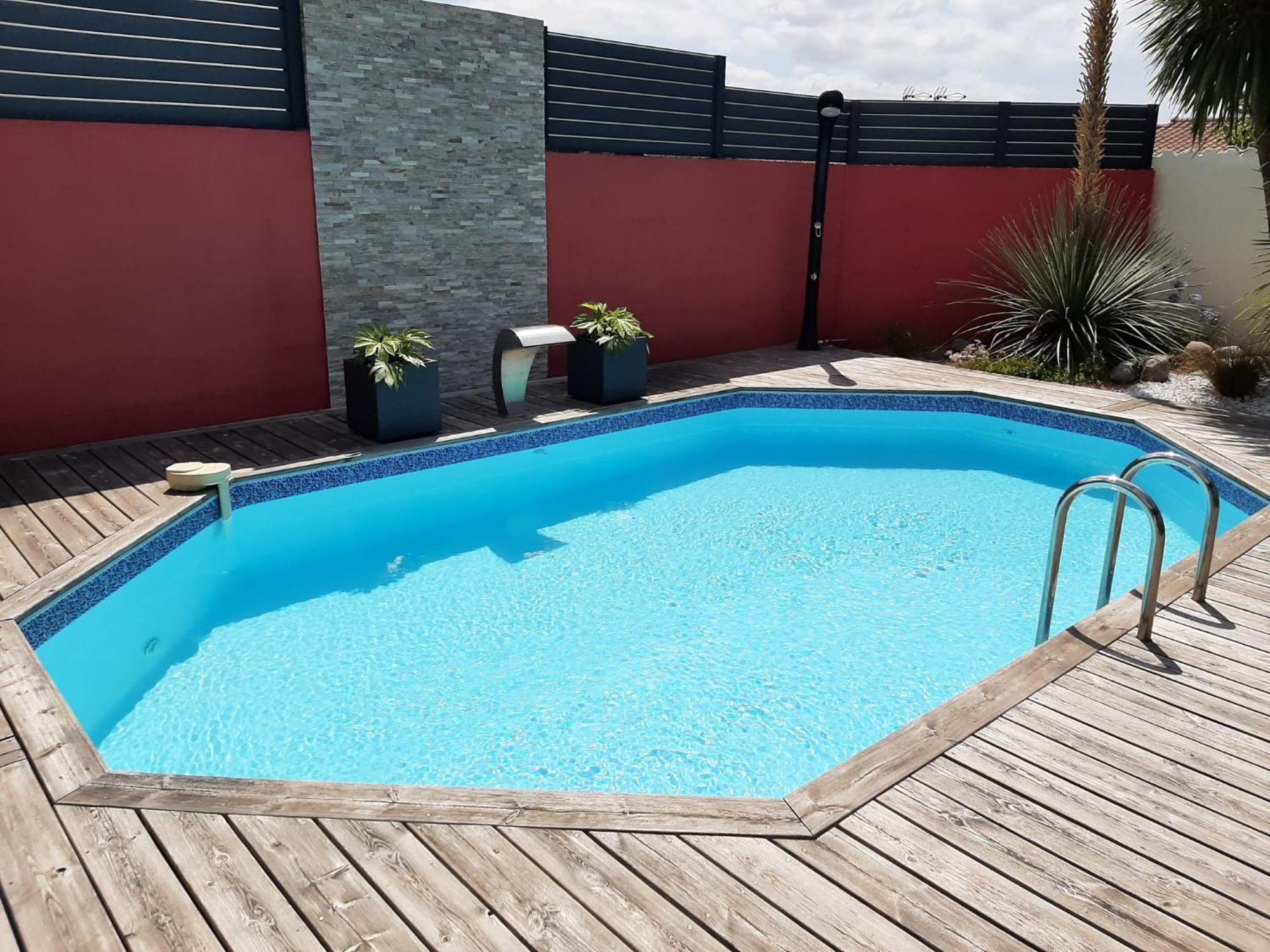 Independant Avec Piscine Et Cuisine Exterieures *
