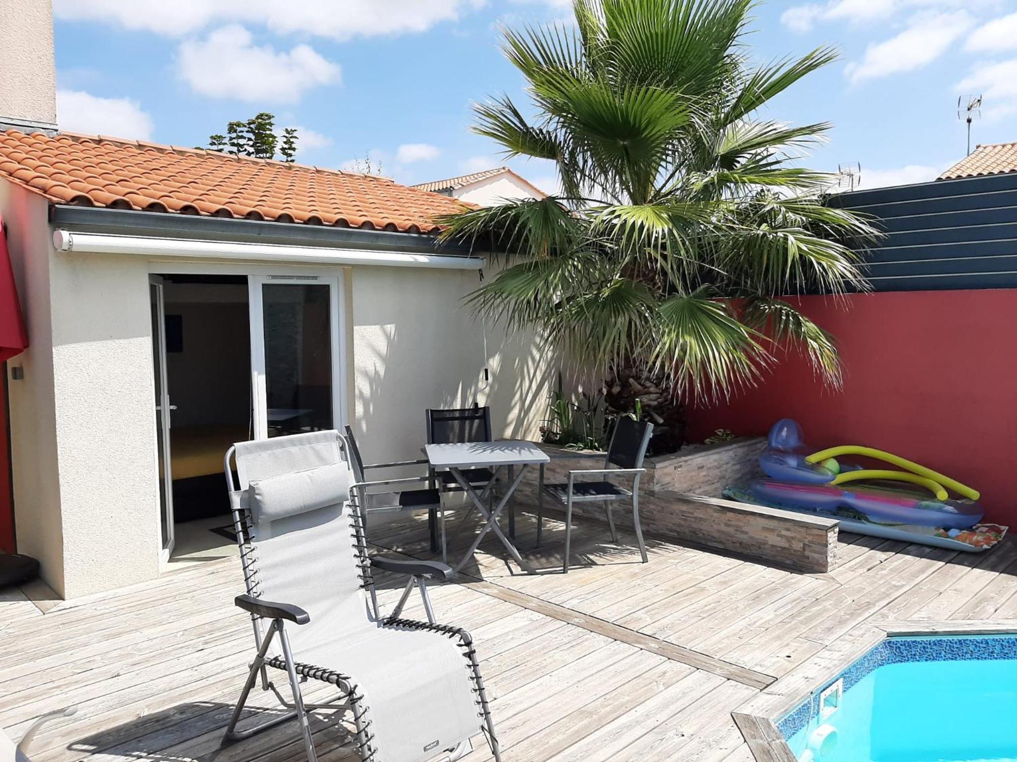 Independant Avec Piscine Et Cuisine Exterieures * La Rochelle (Charente-Maritime)