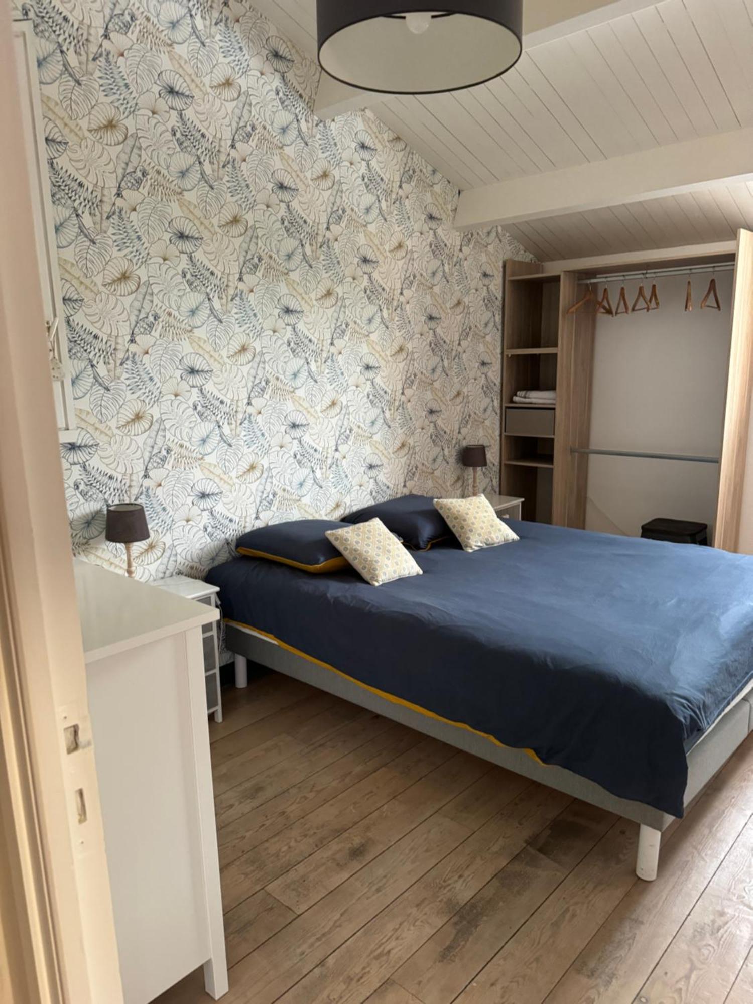 D'hotes Des Tours A La Rochelle Guest house *