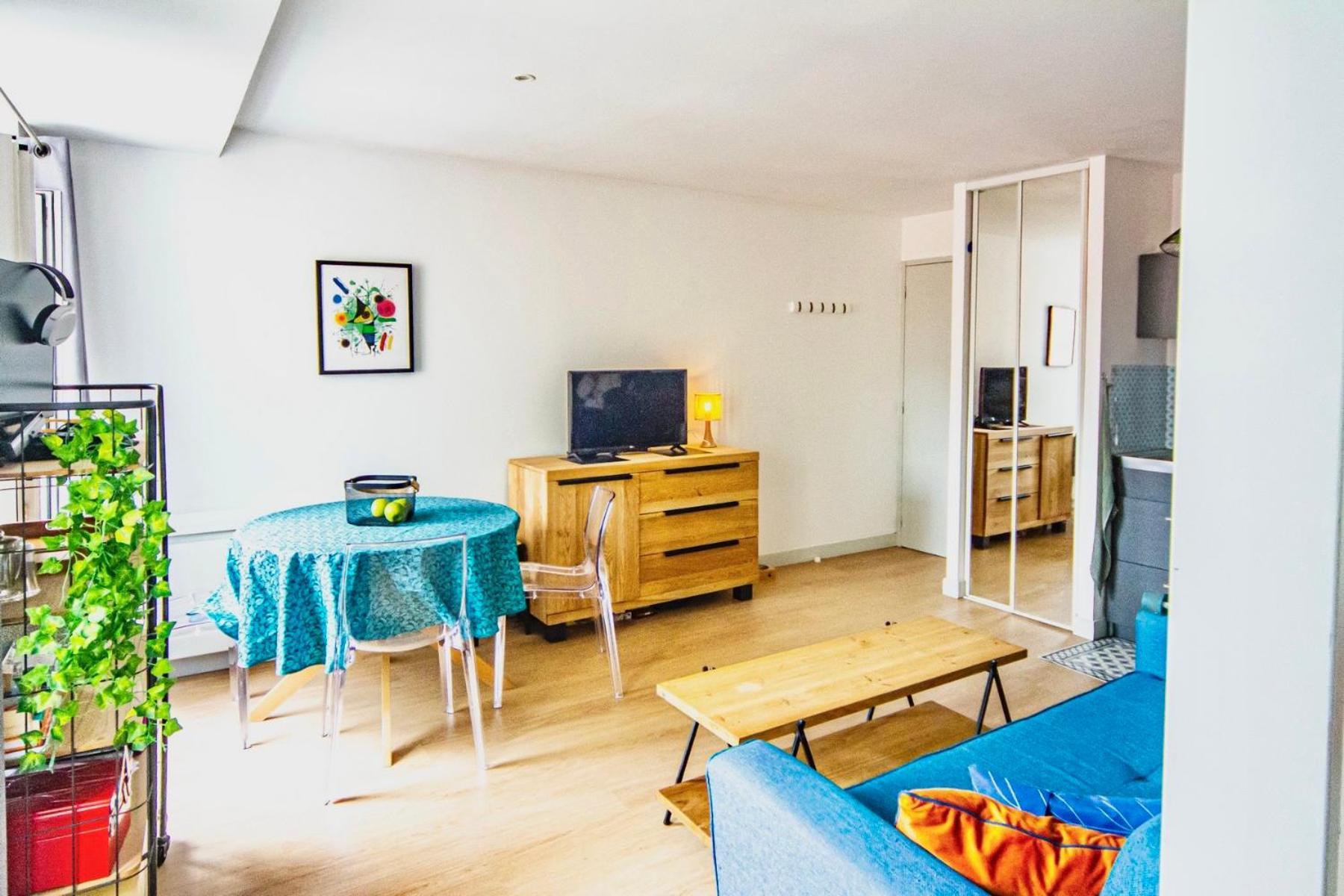 Repaire - Chic & Moderne - Wifi Gratuit - Parfaitement Equipe - Centre-ville Historique