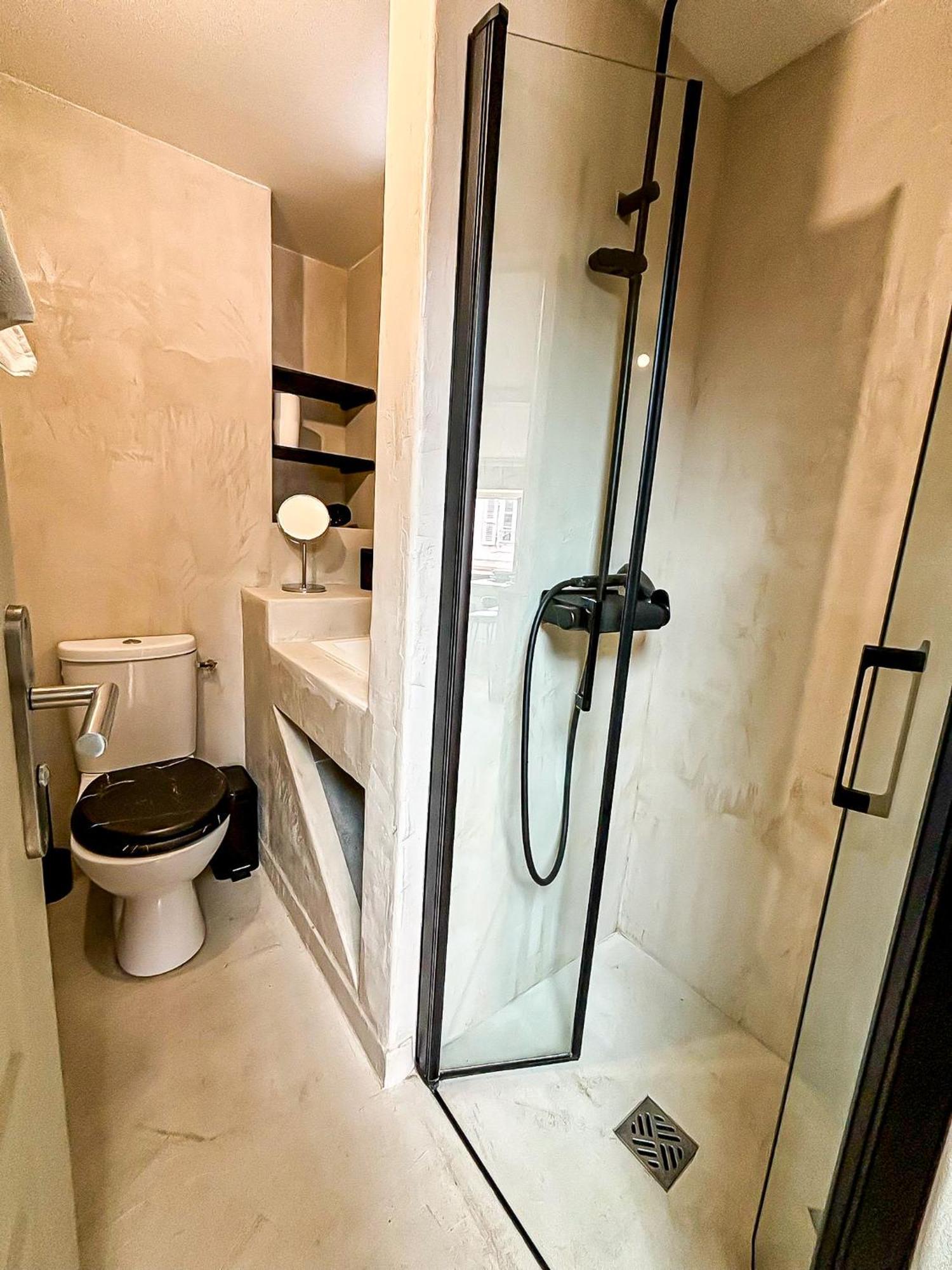 Les Saints Nico A 5 Min Port, Gare & Centre Appartement