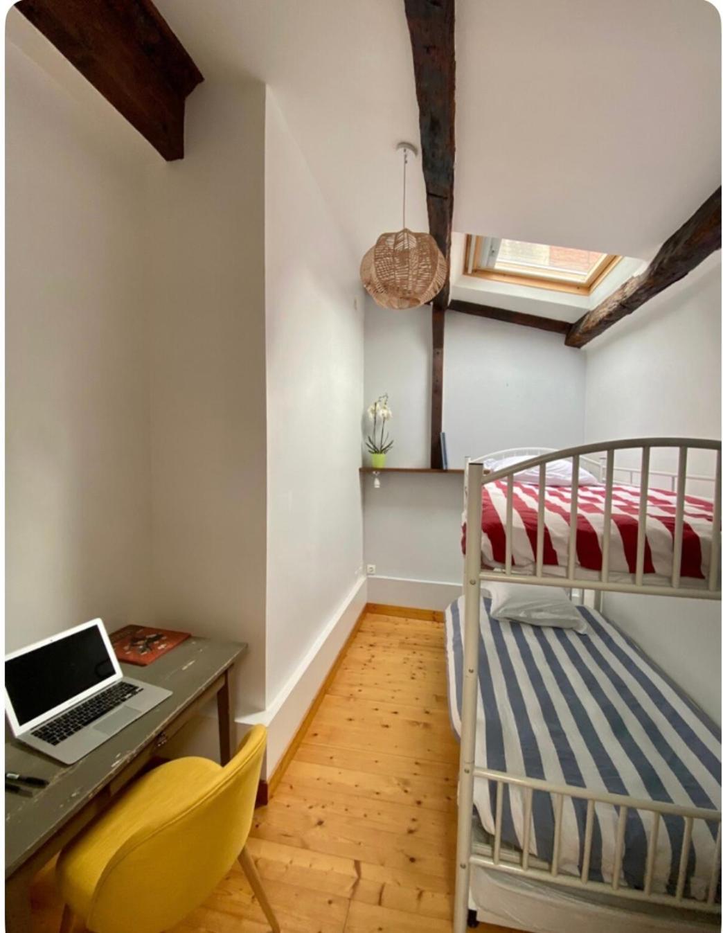 Appartement 3 Pieces Sur Le Vieux Port, Plein Centre