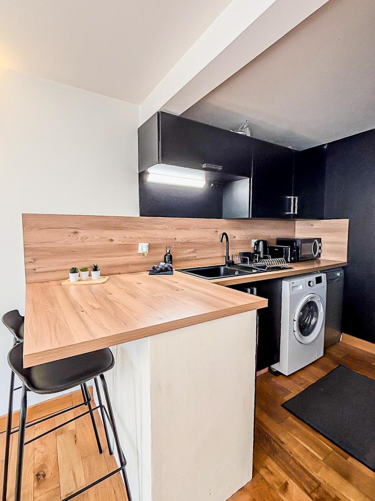 Appartement Les Saints Nico A 5 Min Port, Gare & Centre
