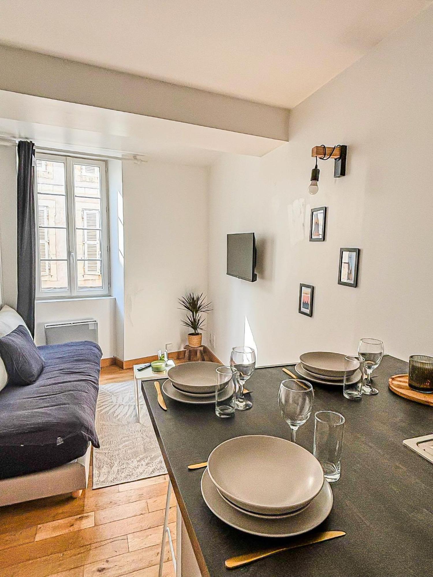 Les Saints Nico A 5 Min Port, Gare & Centre * La Rochelle (Charente-Maritime)