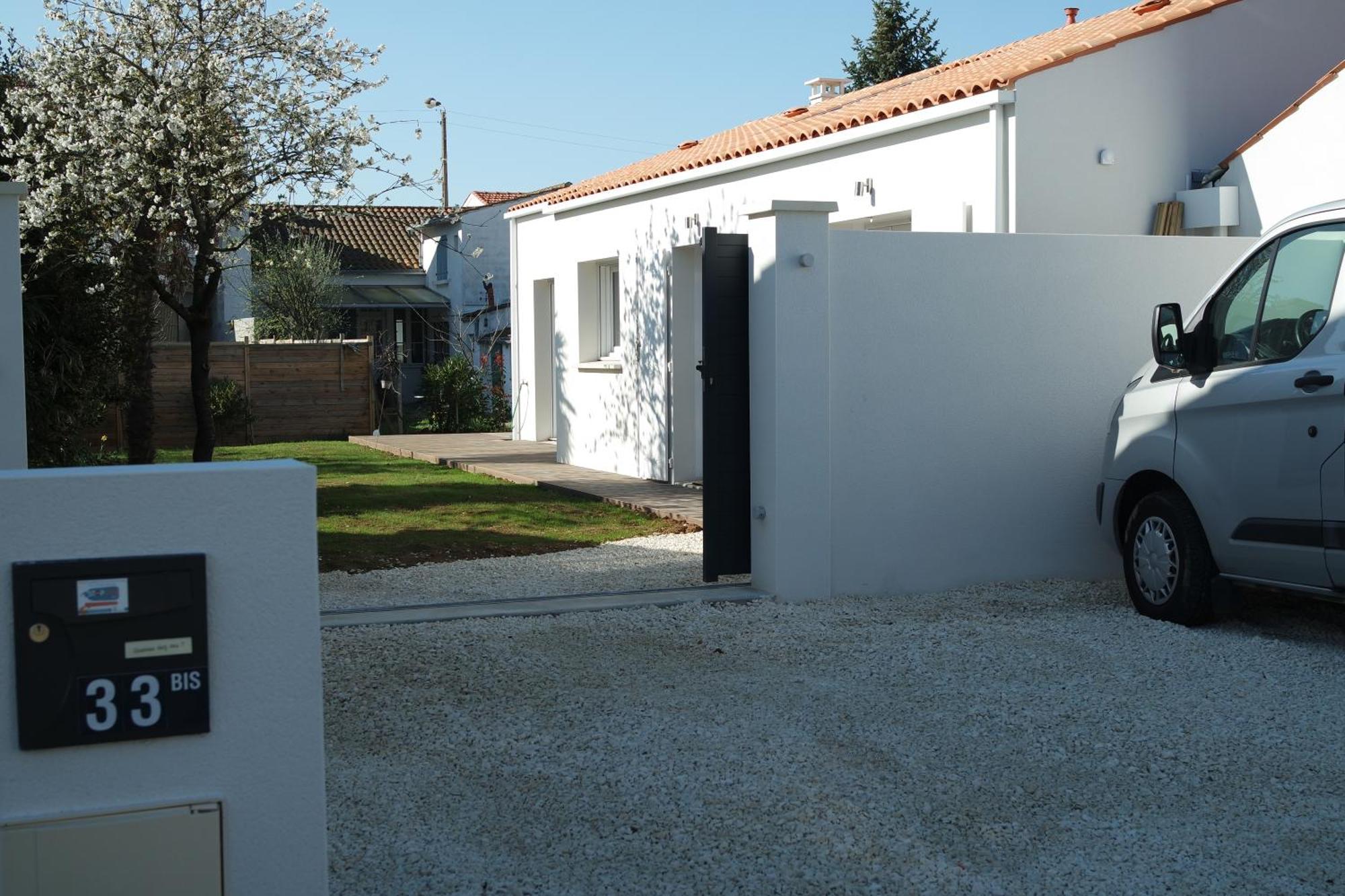 33 Ter Bon Pied à Terre *