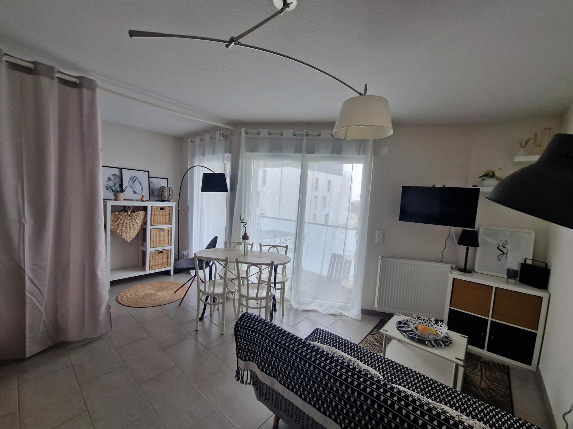 Ambre Appart-wifi-terrasse-parking-terrasse-2 Couchages