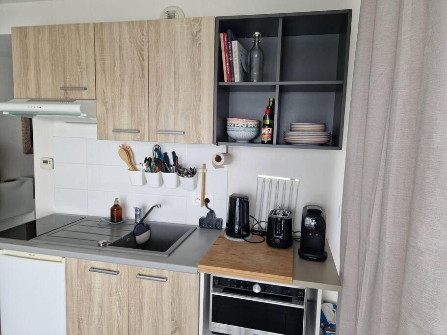 Ambre Appart-wifi-terrasse-parking-terrasse-2 Couchages Apartment *