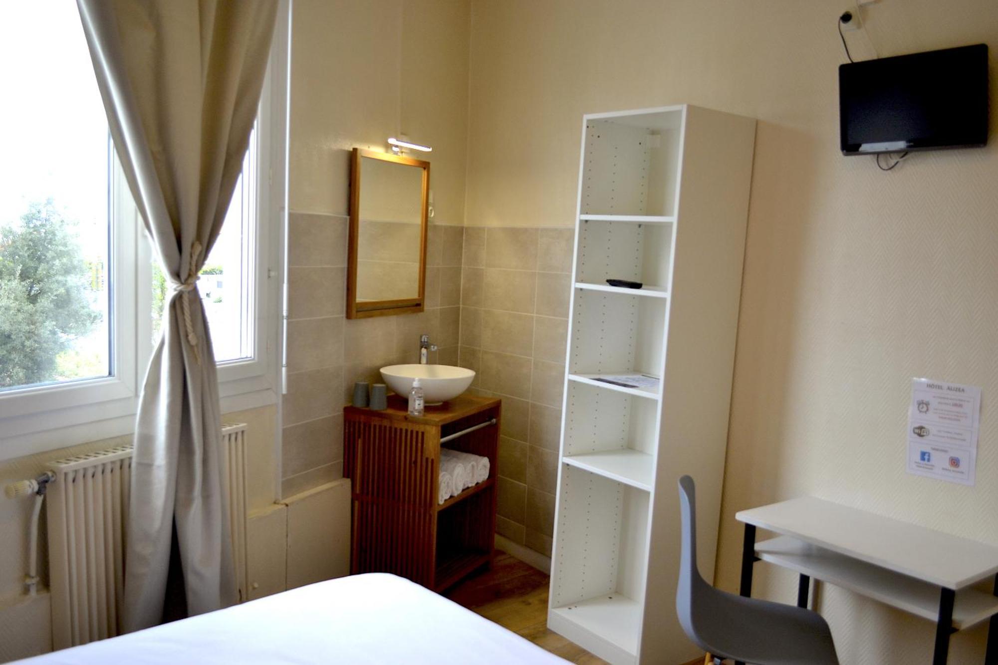 Alizéa Hotel *