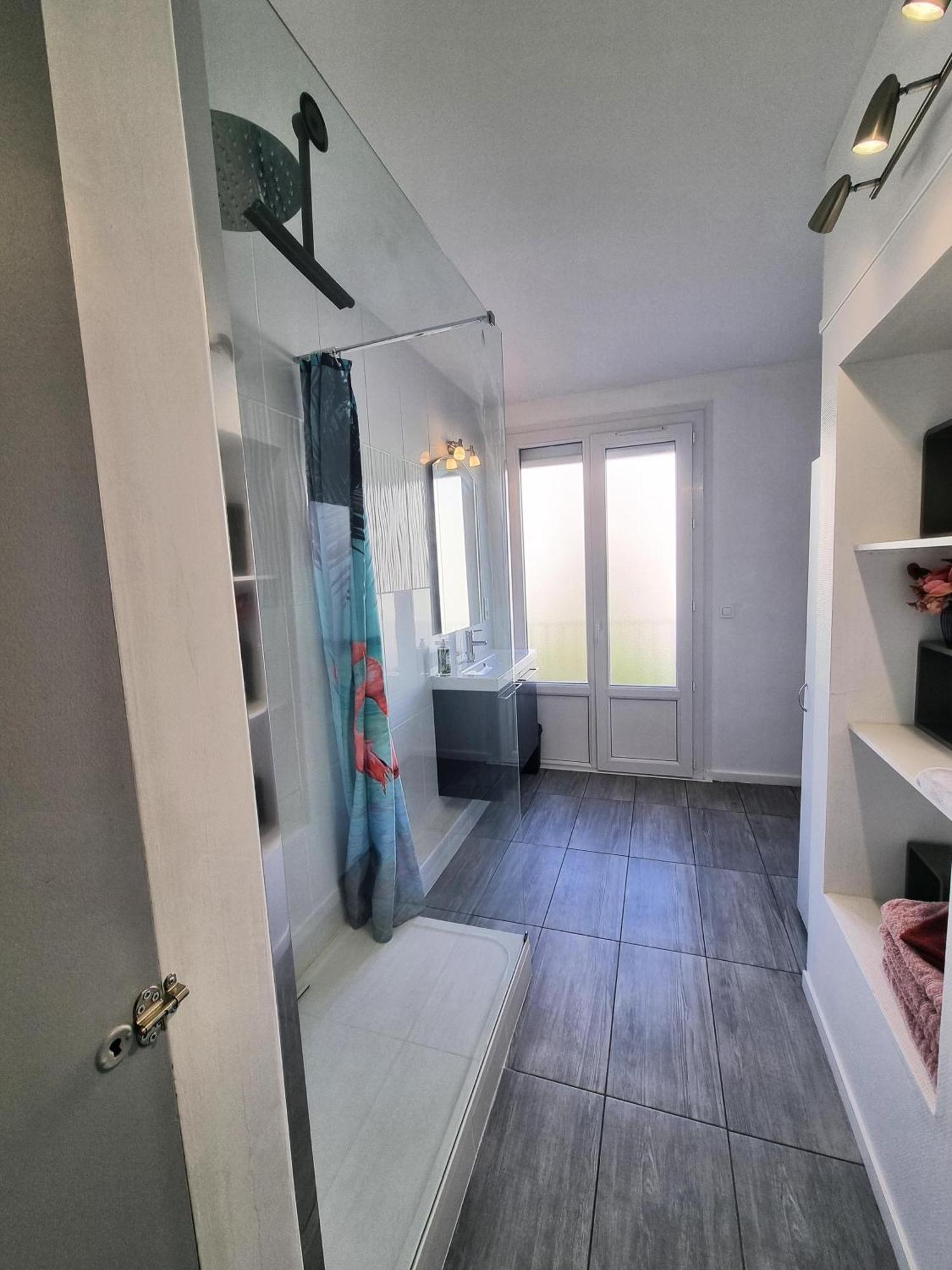 6 Appartements Et 4 Adresses A Mi-Chemin Entre Le Vieux Port Et L Ile De Re Apartment *