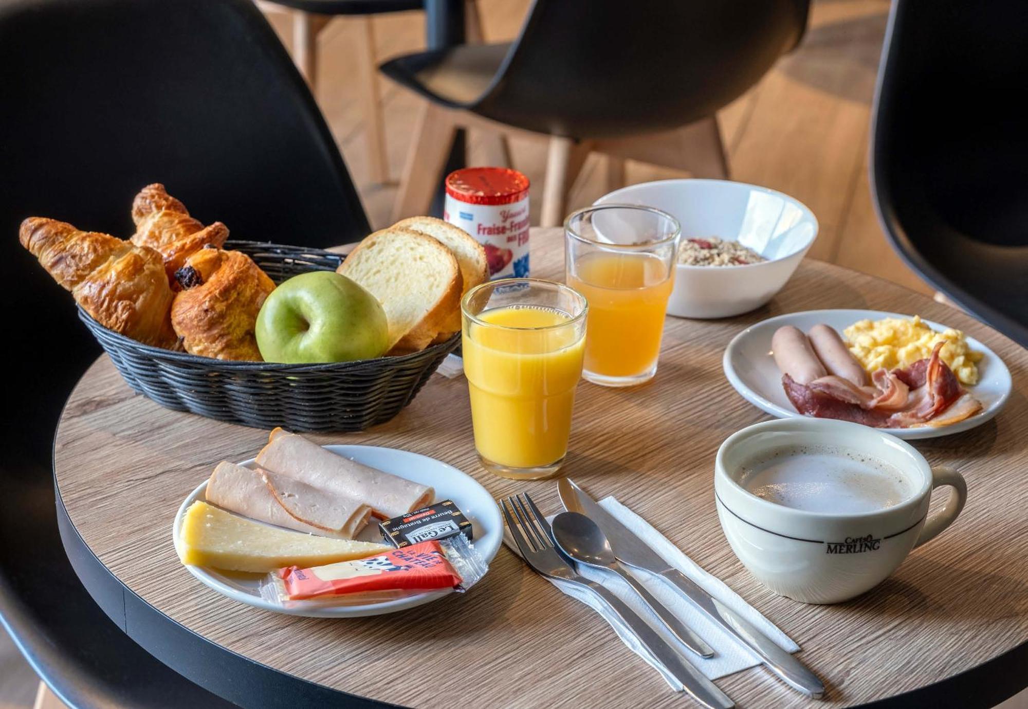 La Rochelle Centre Les Minimes Hotel 3*