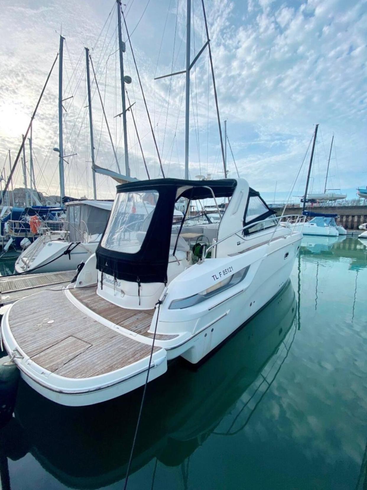 Experience A Bord A Sur Un Bavaria 31 Sport *