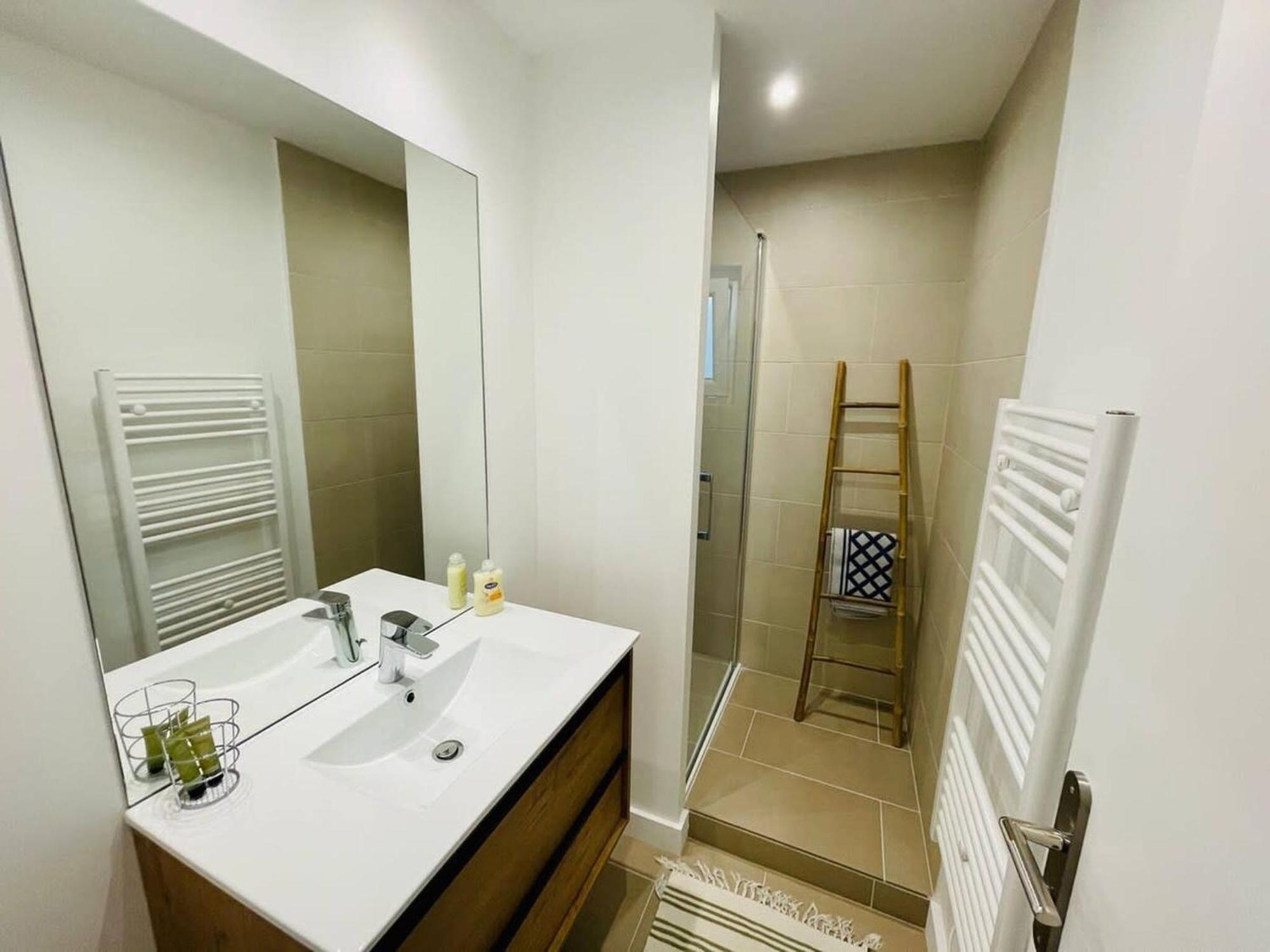 Le Cordeliers Confort - Parking Wifi Apartment