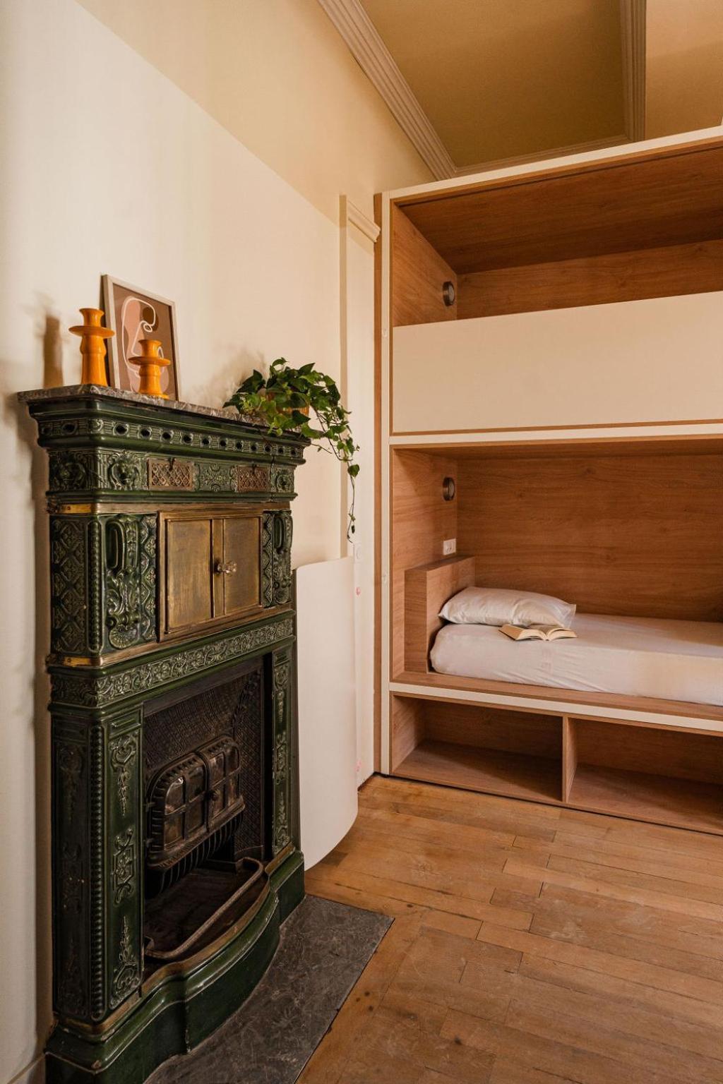 La Rochelle Centre Hostel *
