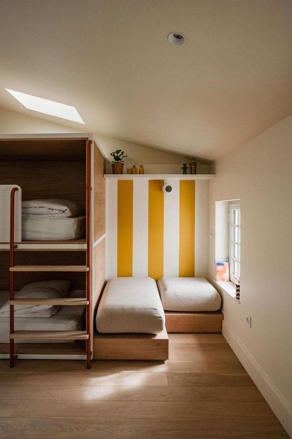 La Rochelle Centre Hostel *