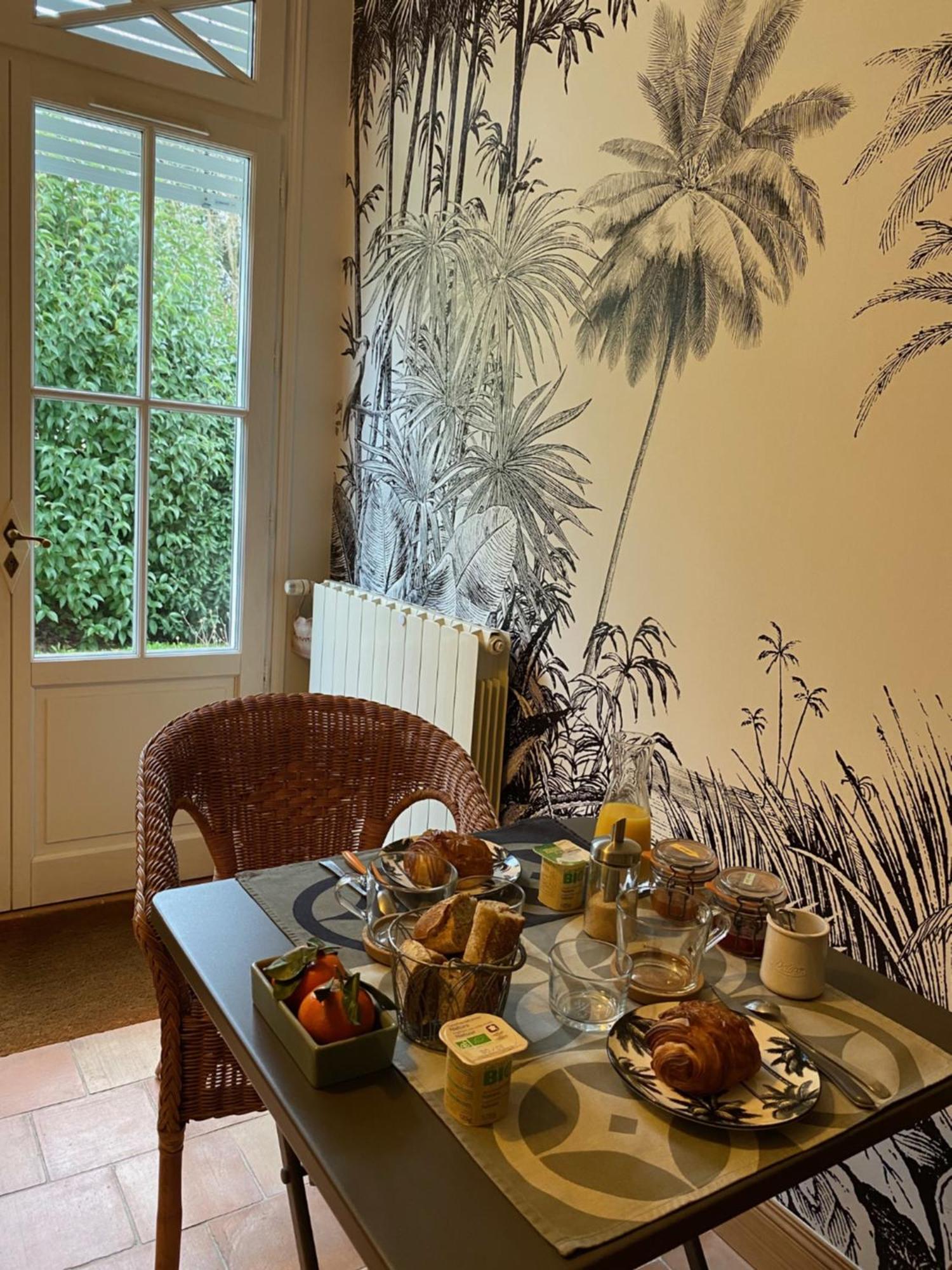 Maison M, Privee Acces Jardin Piscine Et Jacuzzi Pres De La Rochelle Couette-café La Rochelle (Charente-Maritime)