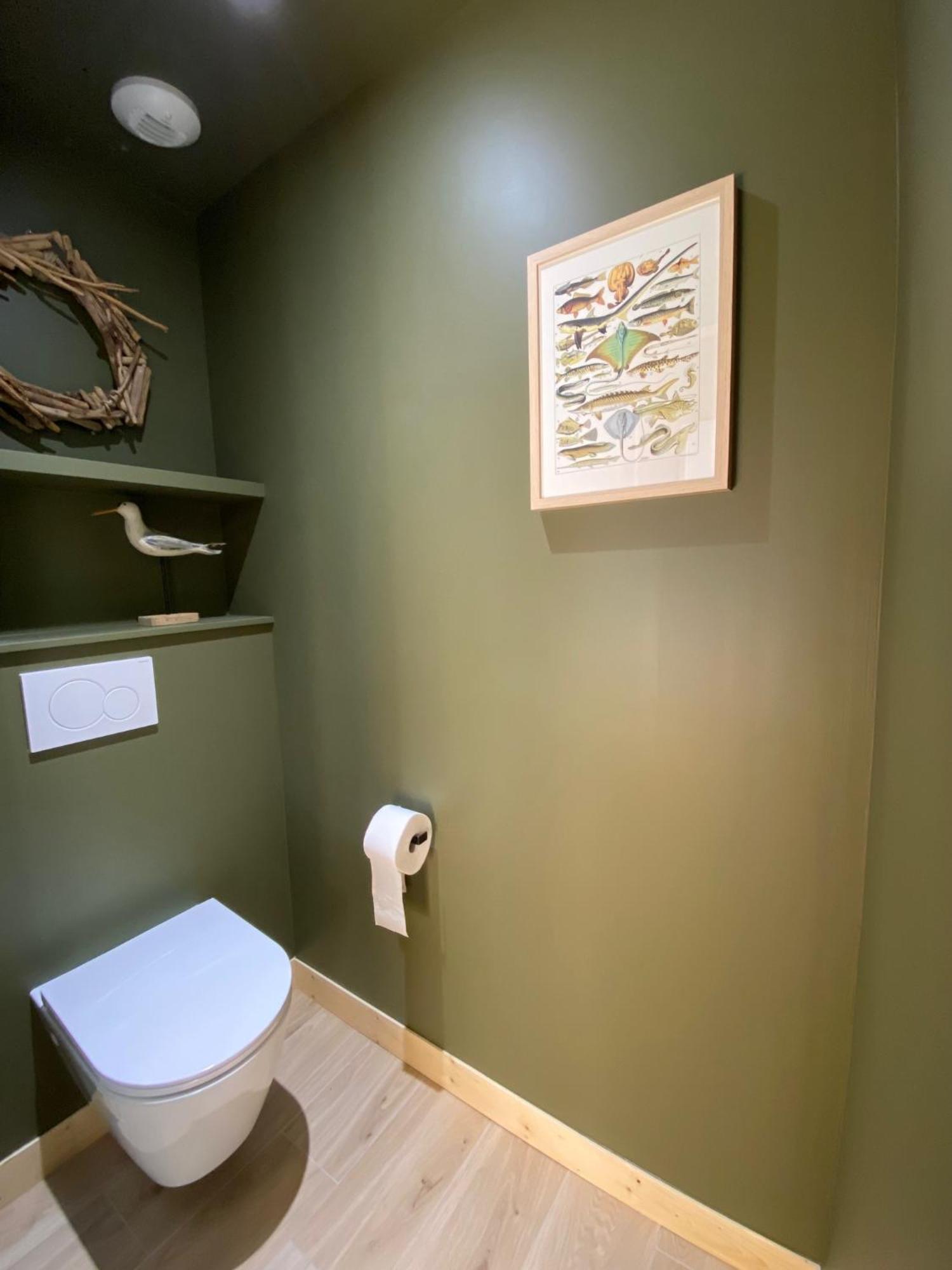 Maison M, Privee Acces Jardin Piscine Et Jacuzzi Pres De La Rochelle Bed & Breakfast