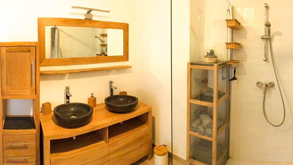 Superbe Exterieur, 2 Chambres, Parking * La Rochelle (Charente-Maritime)