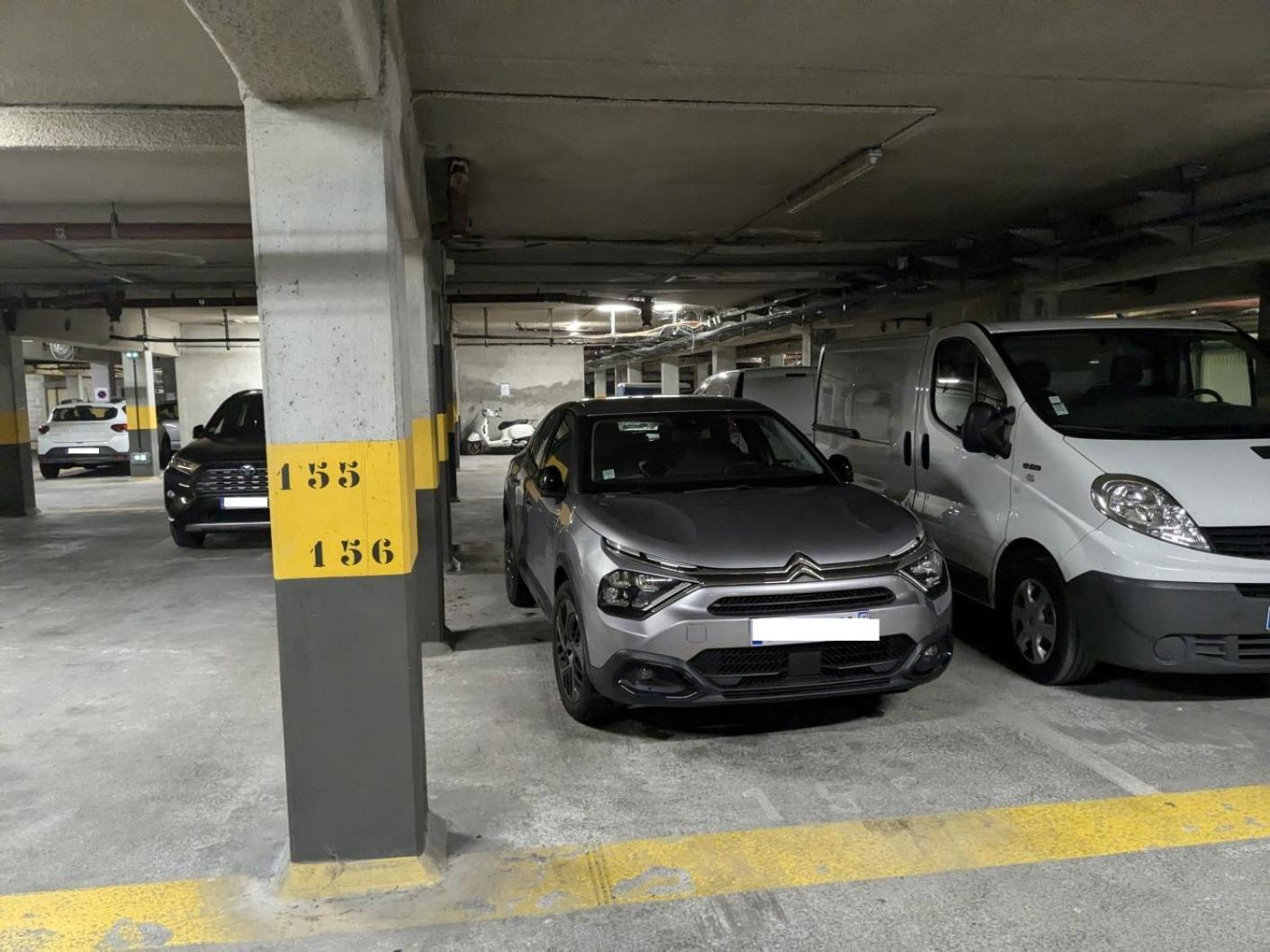 Tres Bel Avec Vue D'exception & Parking Appartement