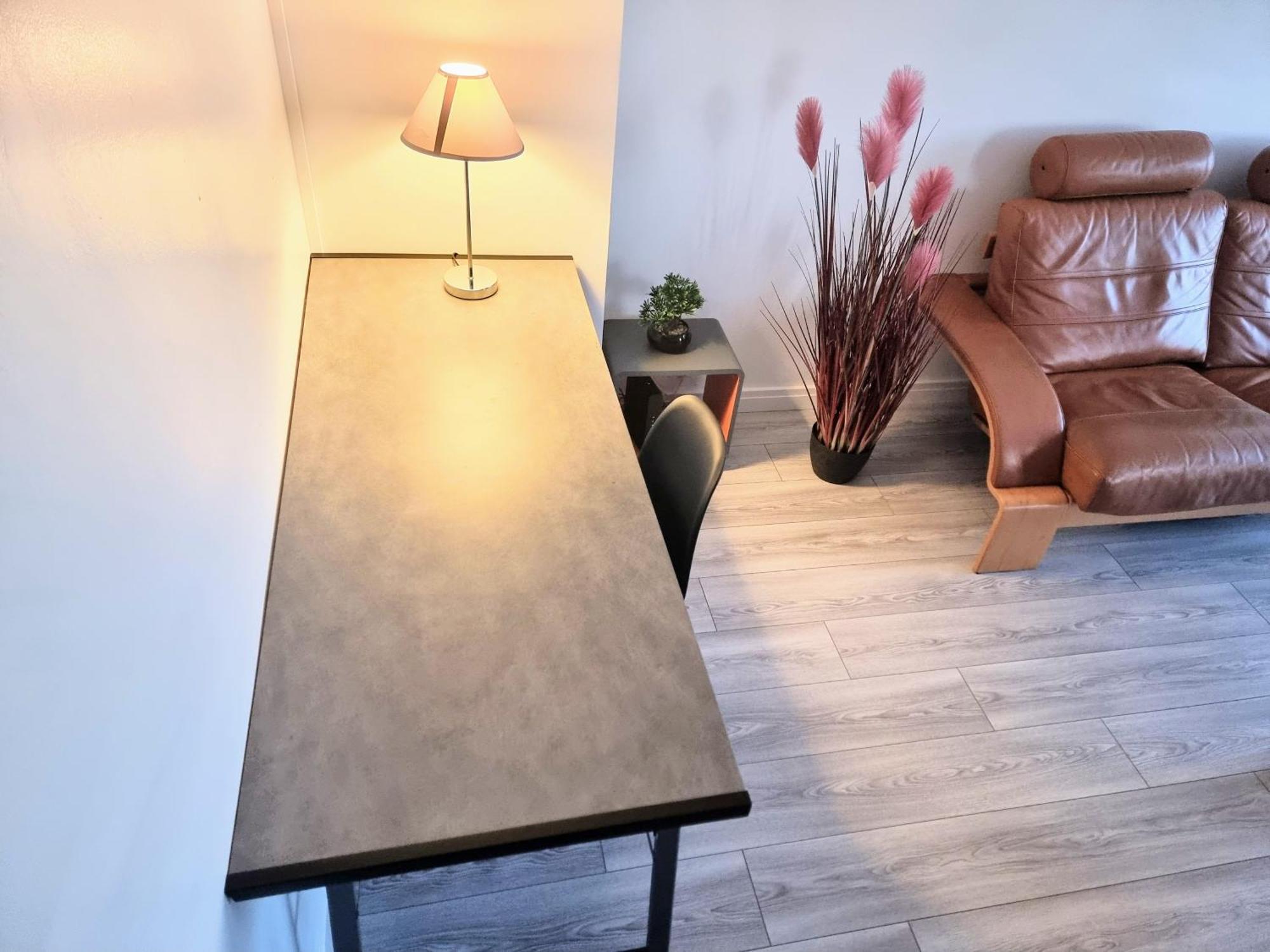 6 Appartements Et 4 Adresses A Mi-Chemin Entre Le Vieux Port Et L Ile De Re *