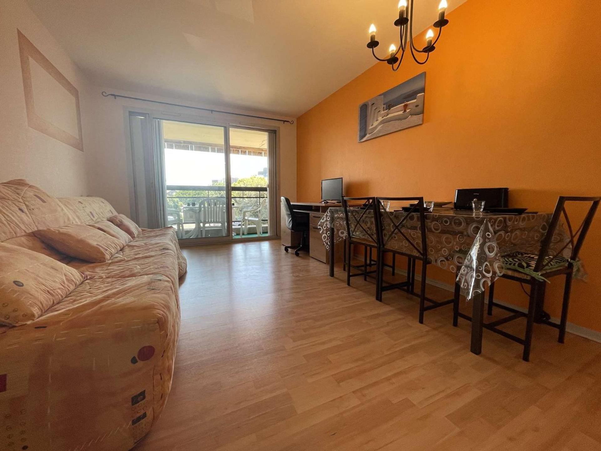 Appartement - Lr190-211 *