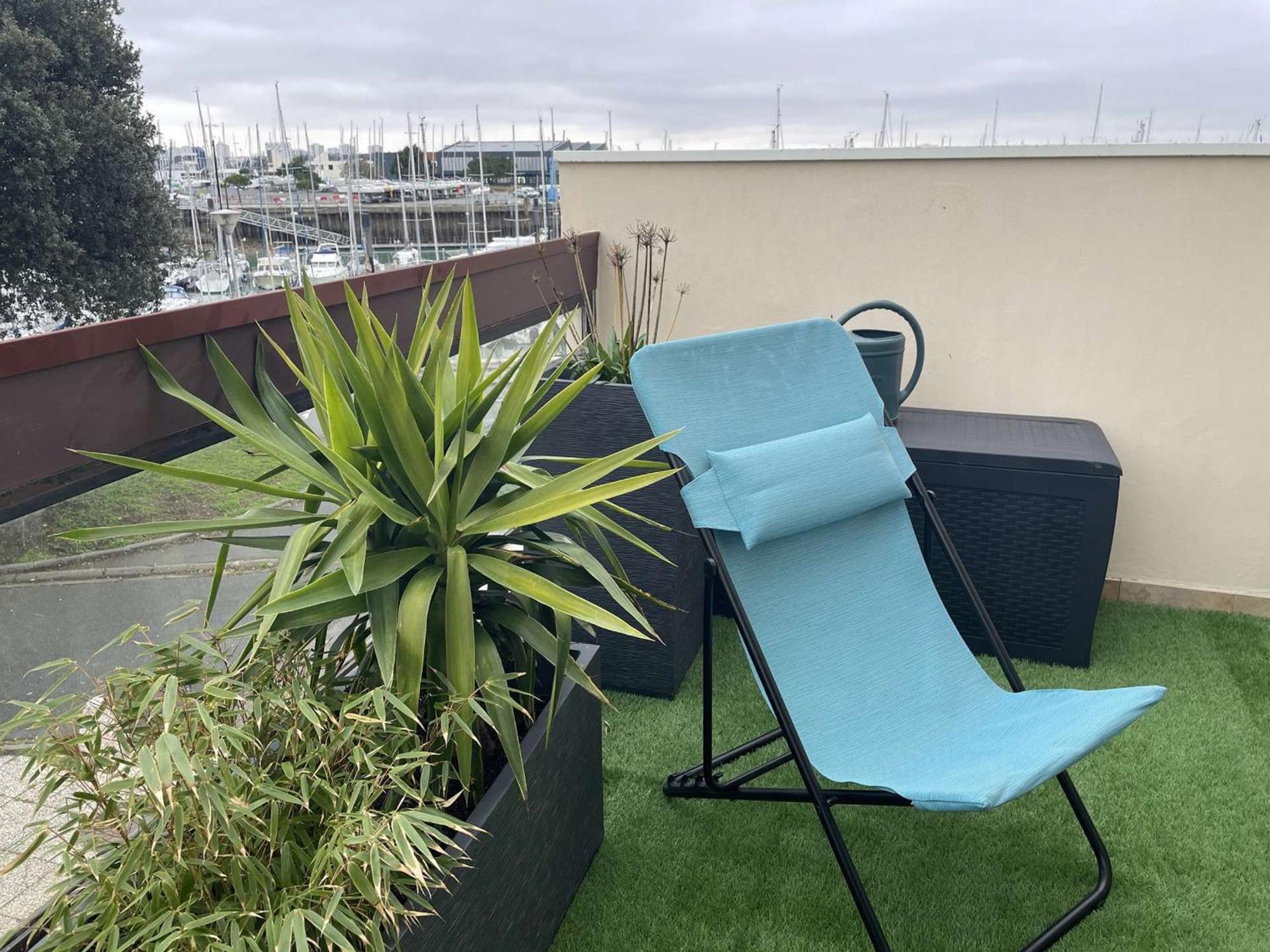 2 Pieces Avec Piscine, Parking Prive - La Rochelle - Fr-1-246-594 Apartment