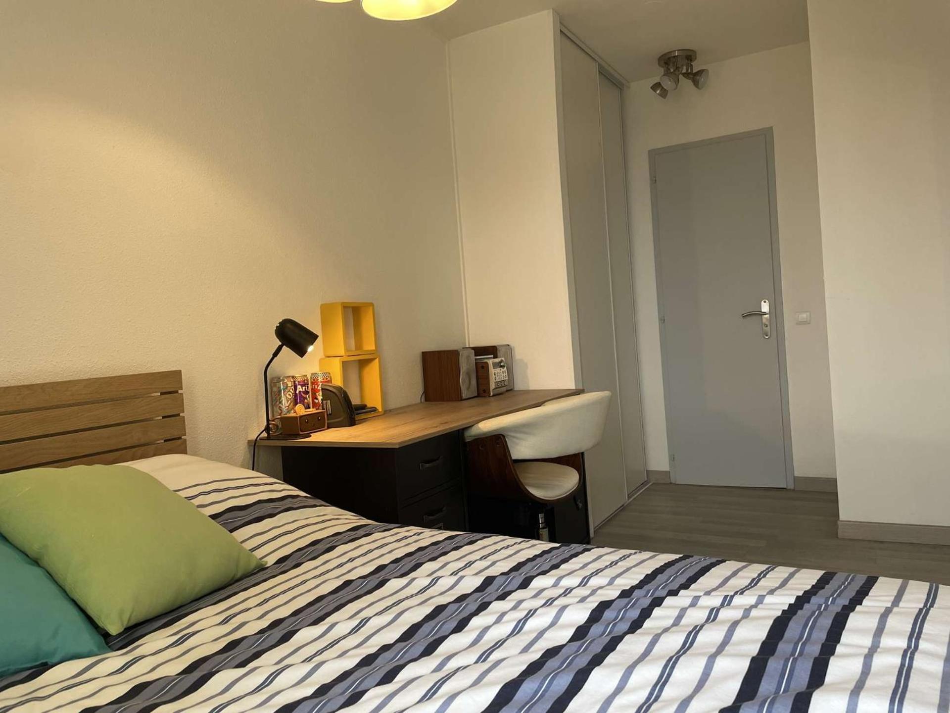 Appartement Appt 2 Pieces - Lr090-d122 *