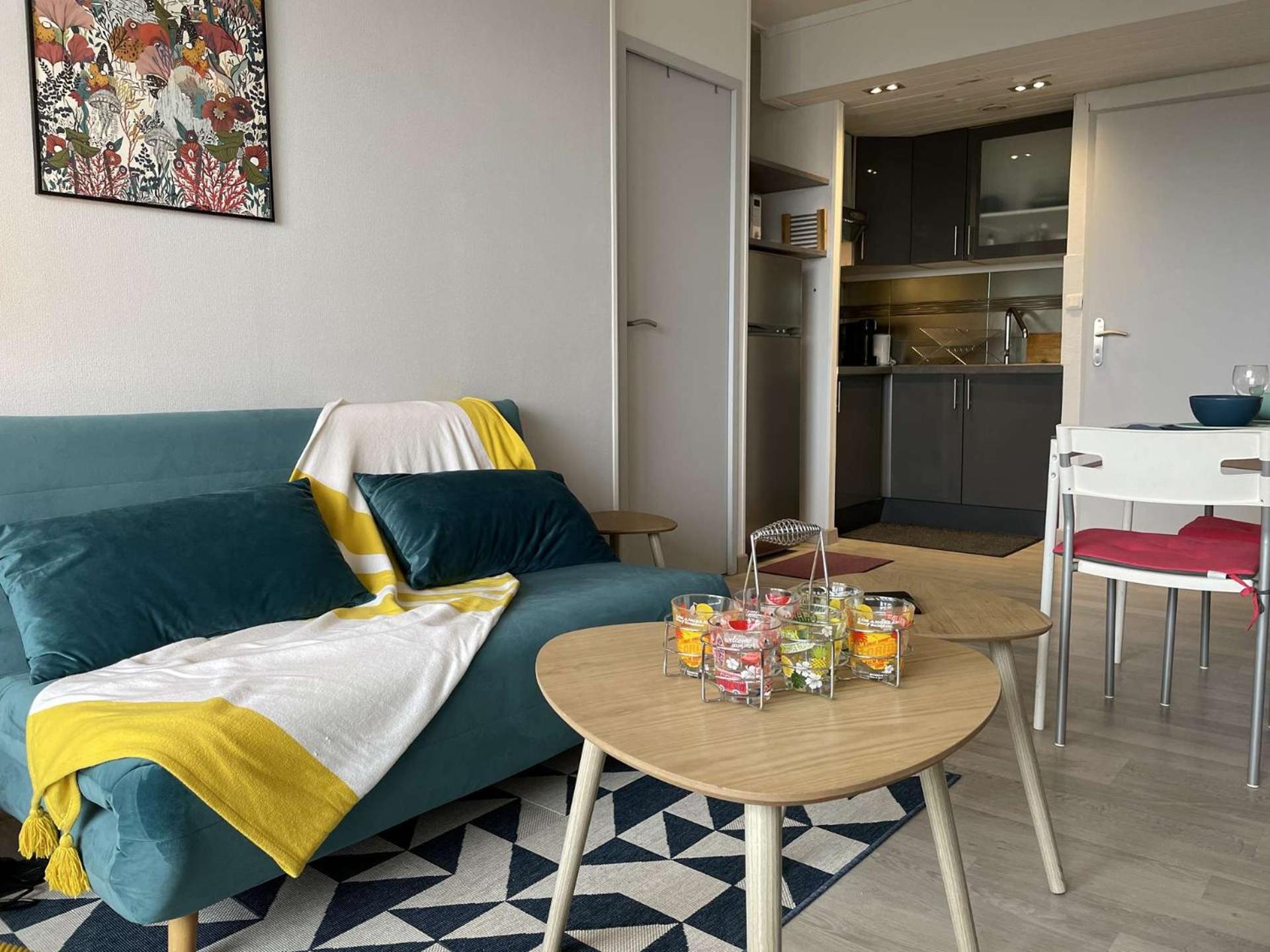 Appt 2 Pieces - Lr090-d122 La Rochelle (Charente-Maritime)