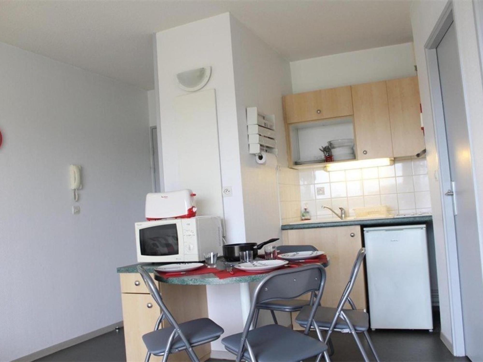 4 Pers Avec Balcon, Parking Et Piscine Aux Minimes - La Rochelle - Fr-1-246-177 Apartment La Rochelle (Charente-Maritime)