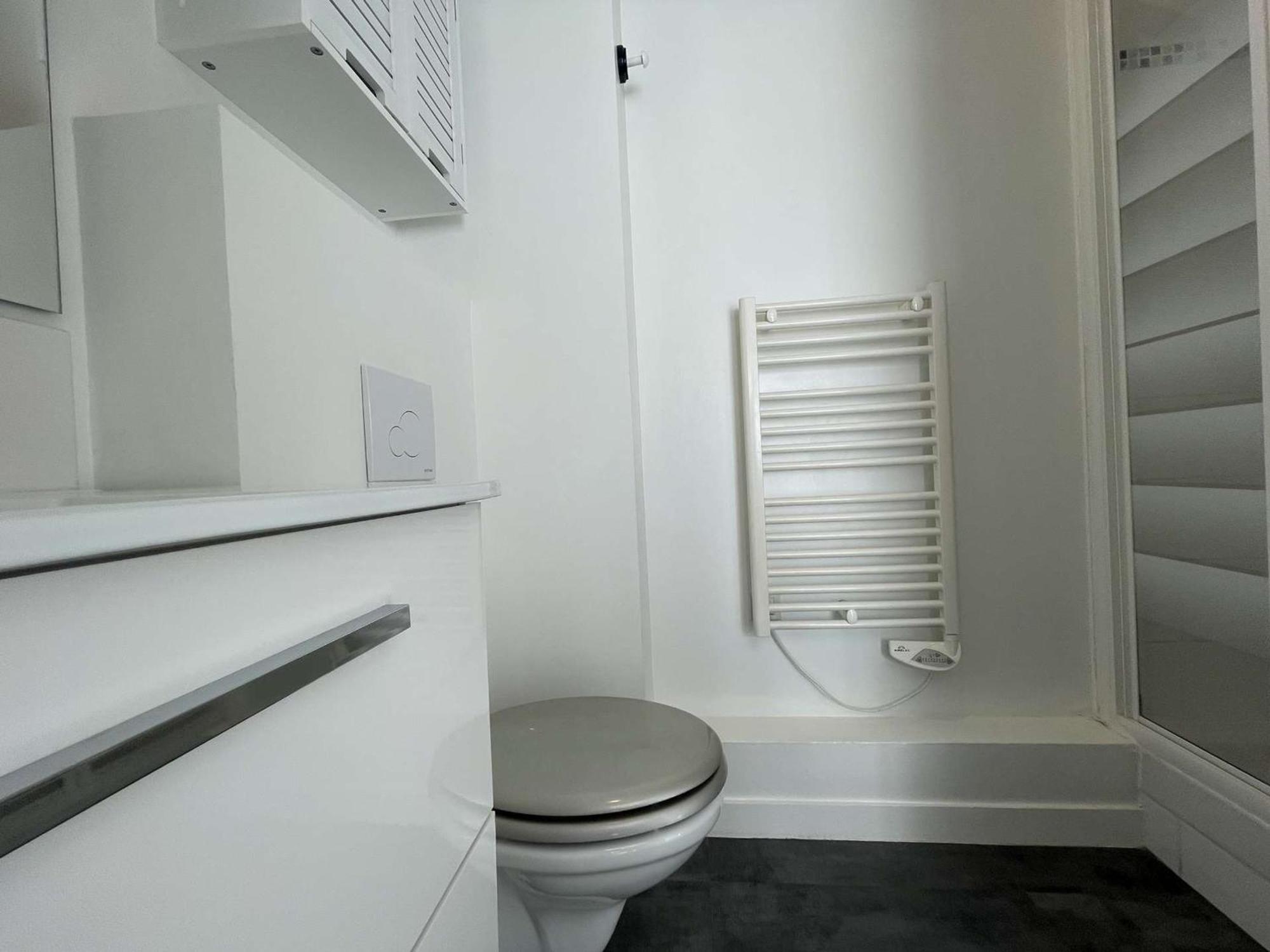 Duplex Avec Balcon, Proche Et Commerces - La Rochelle - Fr-1-246-642 *