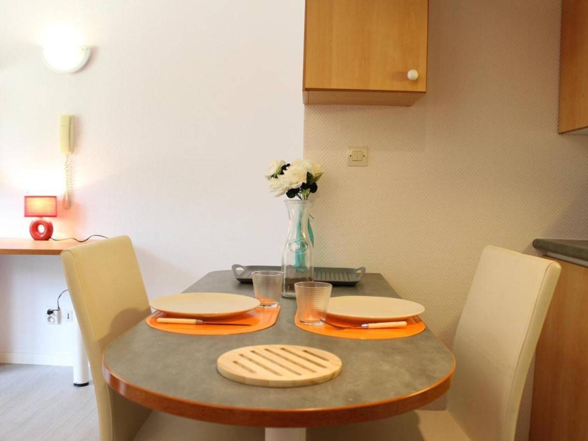 Appartement La Rochelle, 1 Pièce, 2 Personnes - Fr-1-246-591 *