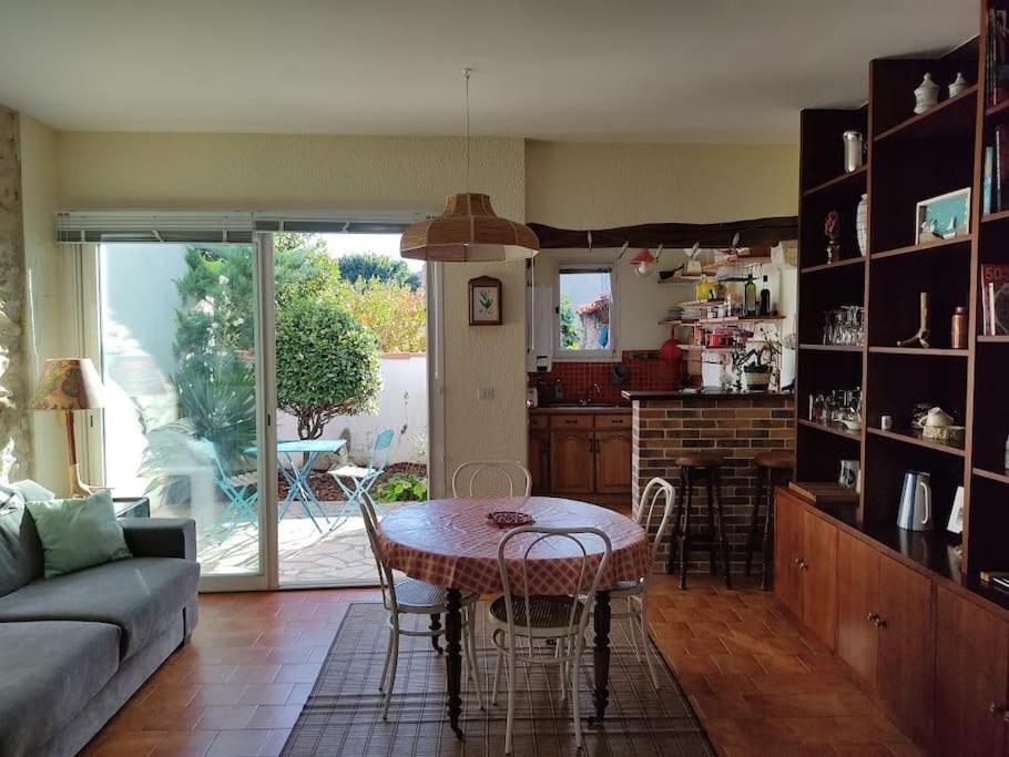 La Cour Du Moulin/t3/centre-ville/wi-fi/terrasse Holiday home
