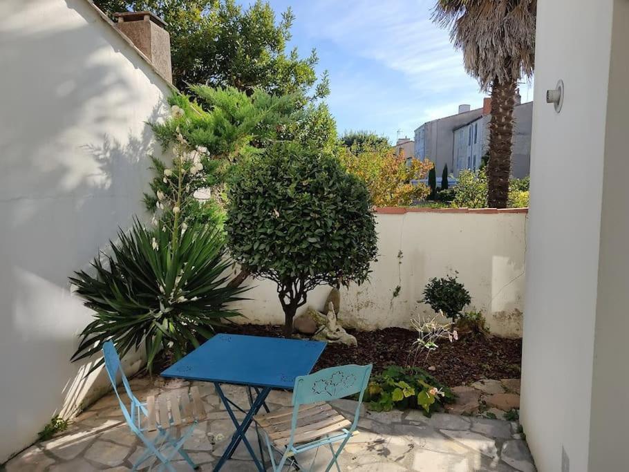 La Cour Du Moulin/t3/centre-ville/wi-fi/terrasse Holiday home La Rochelle (Charente-Maritime)