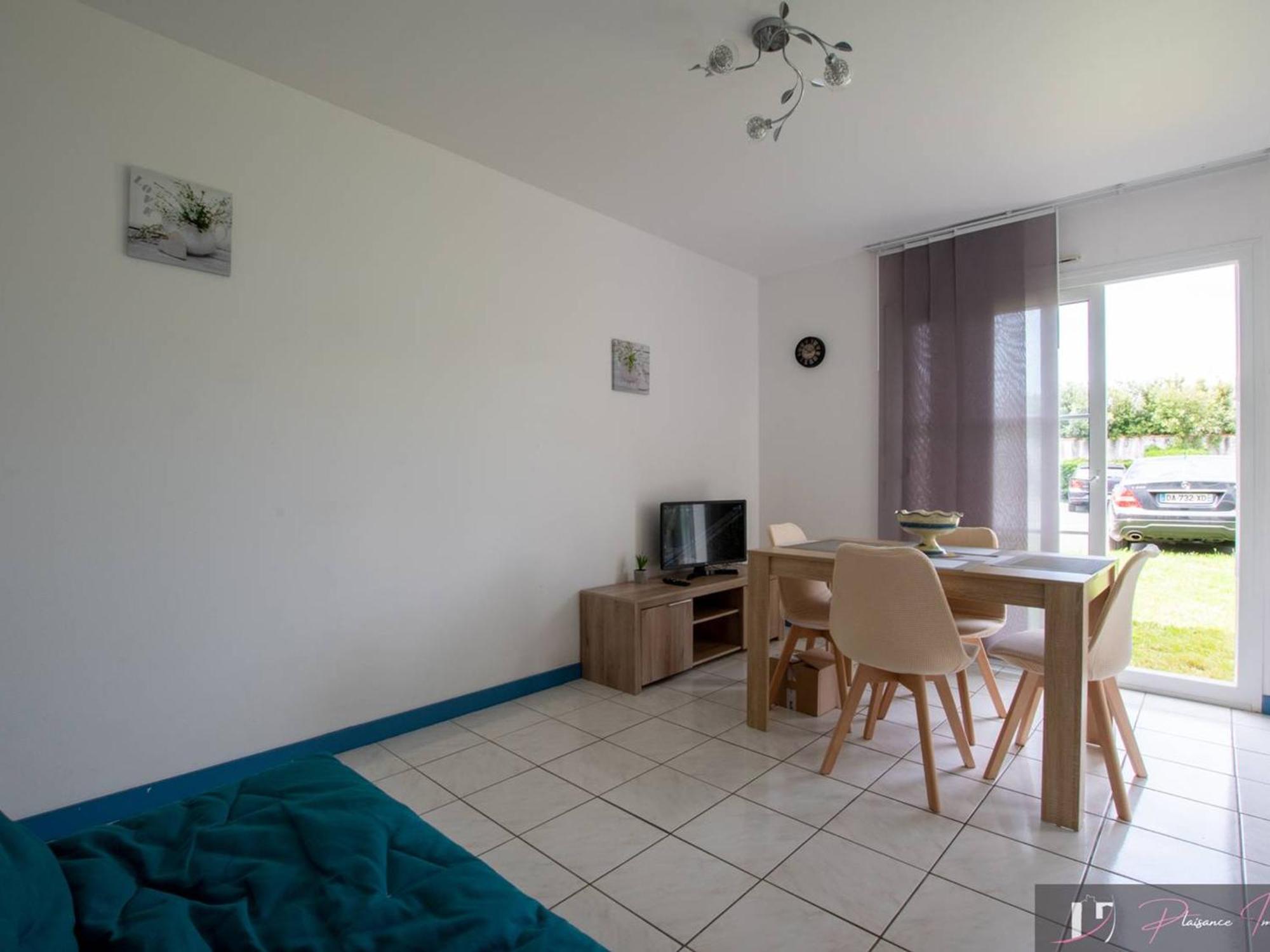Lumineux Proche Avec Parking Et Wifi - Fr-1-825-44 Appartement *