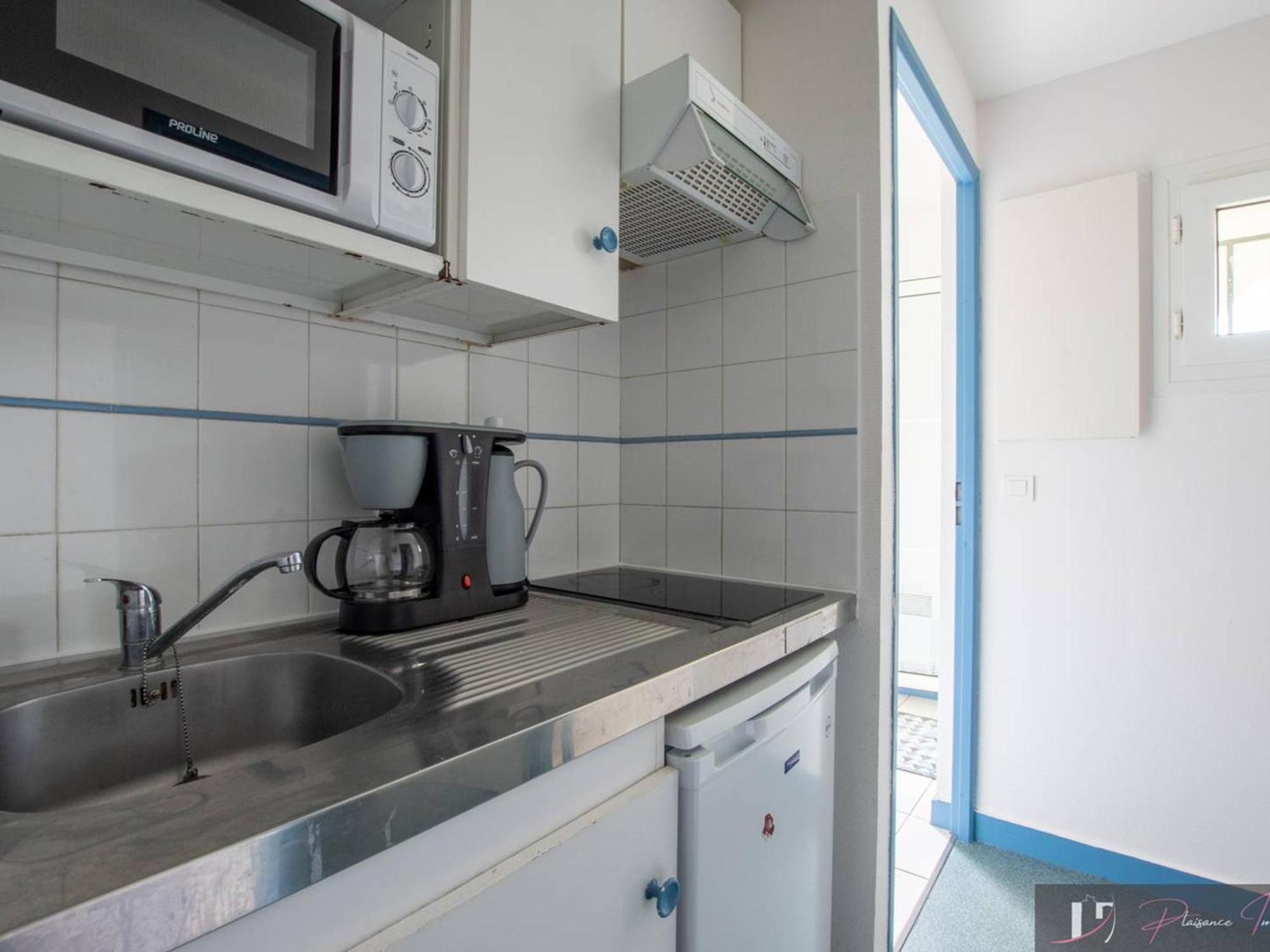 Appartement Lumineux Proche Avec Parking Et Wifi - Fr-1-825-44 *