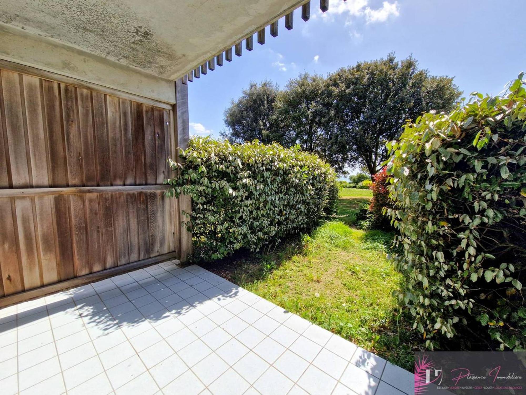 Meuble 4 Pers, Terrasse Et Parking Proche - Fr-1-825-23 * La Rochelle (Charente-Maritime)