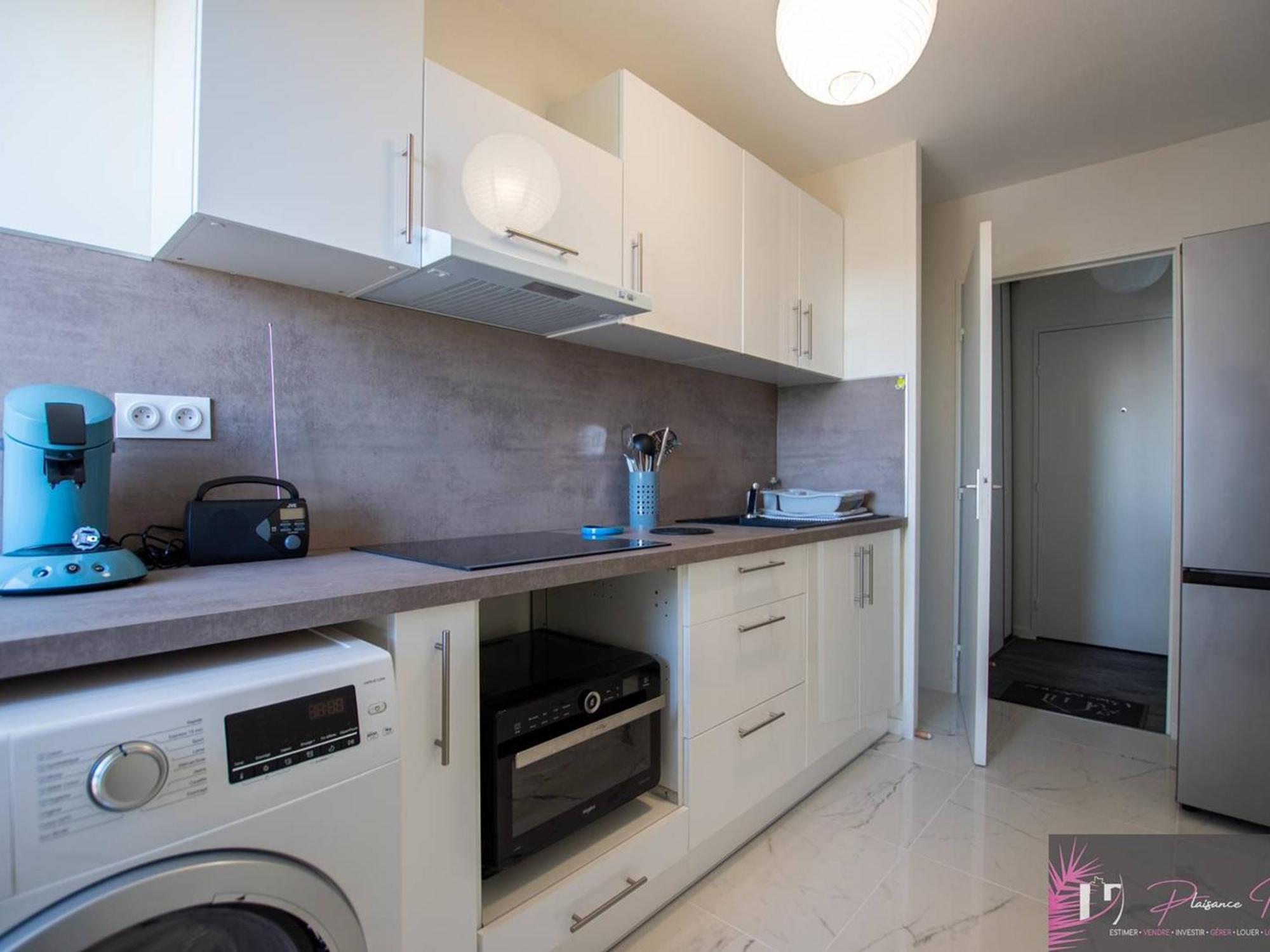 2 Pieces Pres De La A - Fr-1-825-17 Appartement