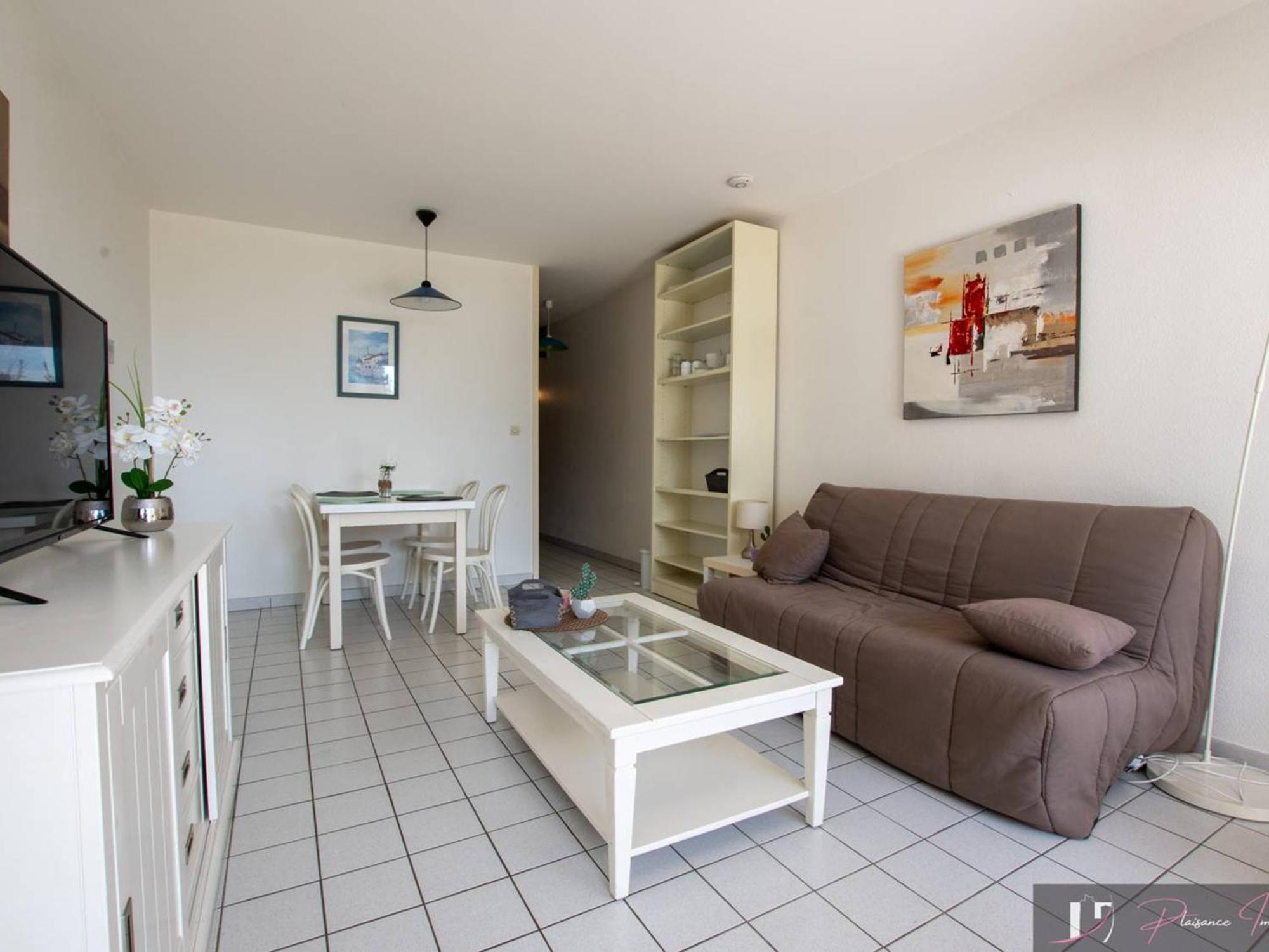 Meuble 4 Pers - Terrasse & Parking A - Fr-1-825-30 * La Rochelle (Charente-Maritime)
