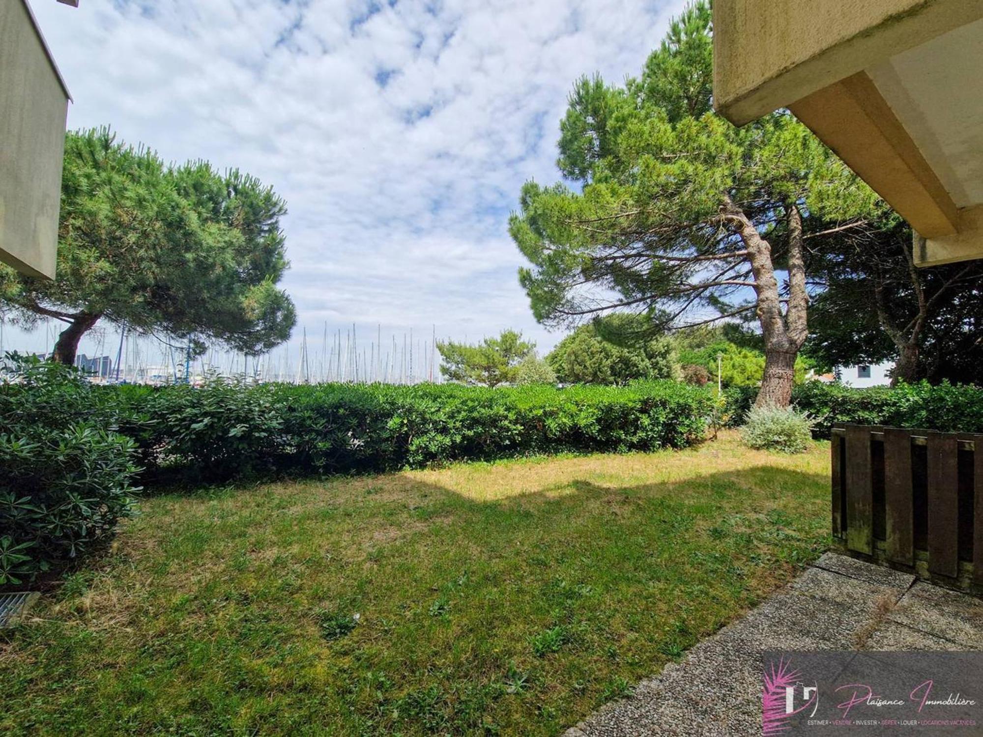 Meuble Avec Jardin - 3 Couchages, Proche - Fr-1-825-26